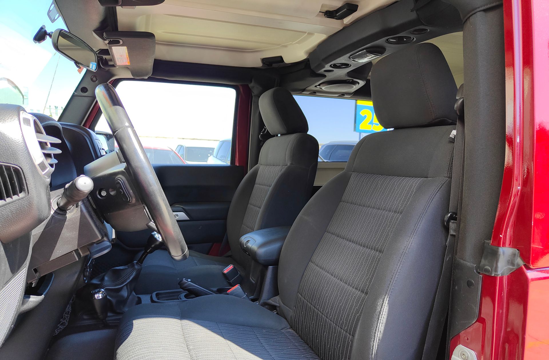 Jeep Wrangler 2.8 CRD Sahara - foto 9