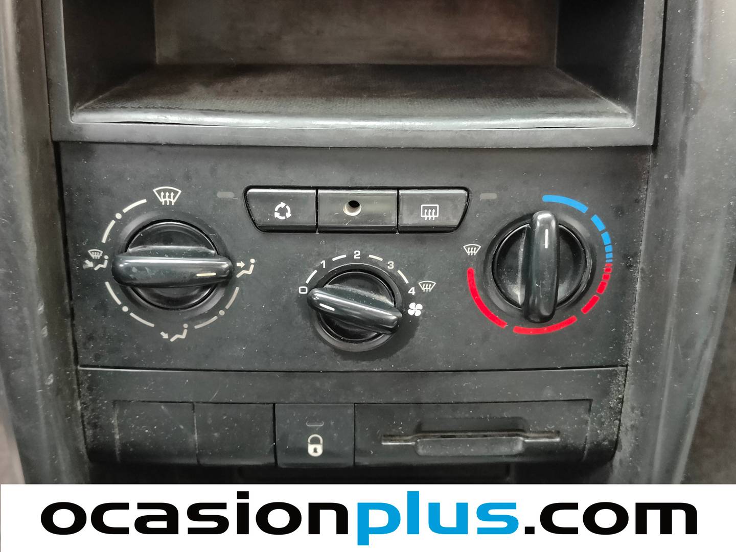 Extras y acabados del Peugeot 207 Peugeot 207 1.4 HDI X Line (70 CV)