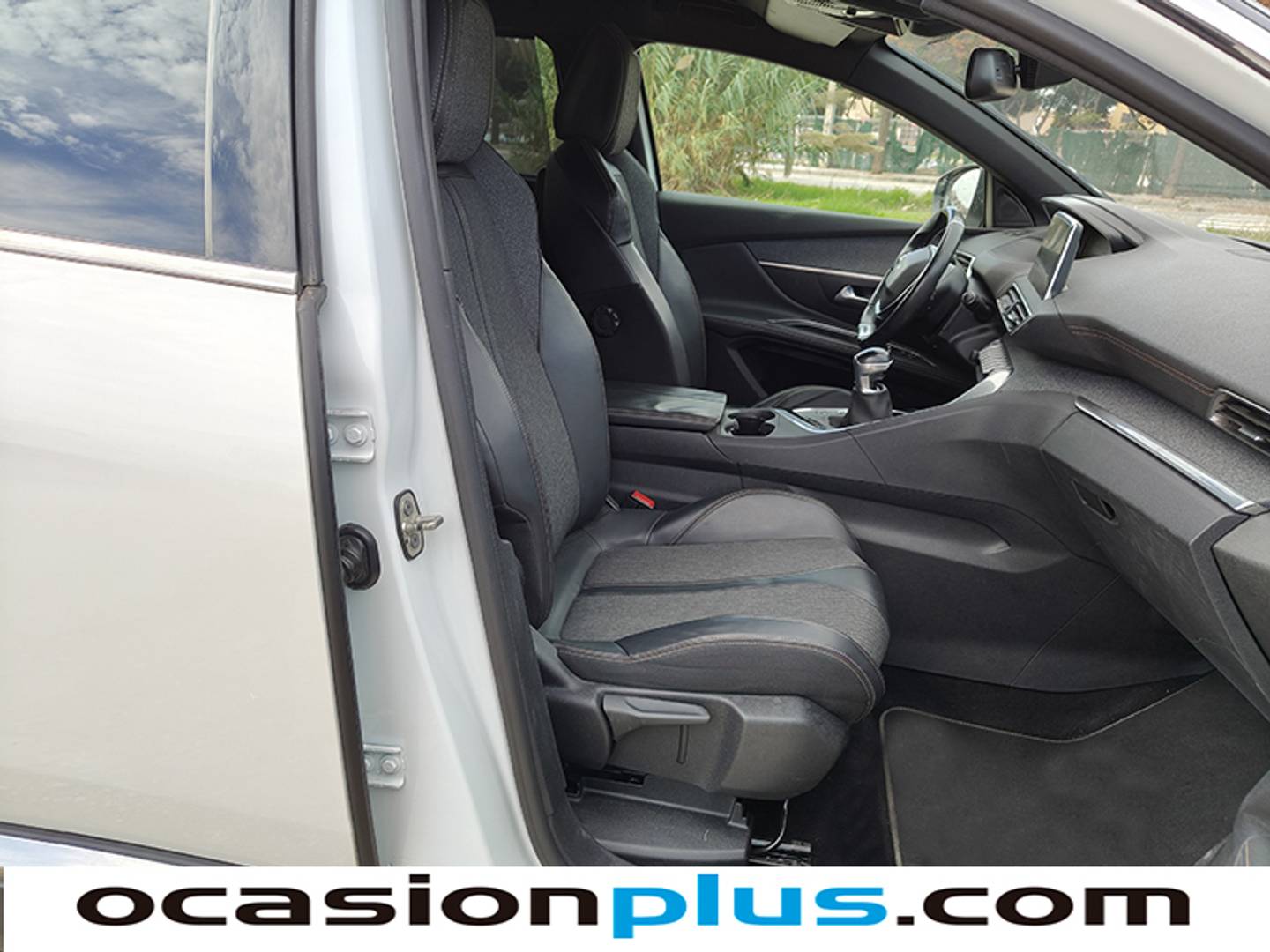 Foto Peugeot 5008 Peugeot 5008 BlueHDI 150 S&S GT Line (150 CV) 7 Plazas