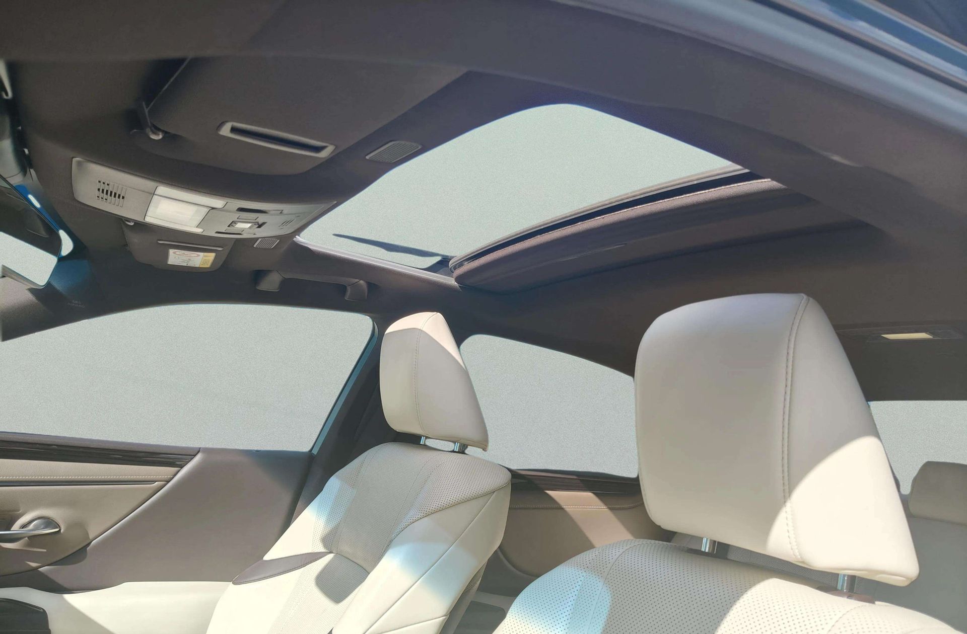 Lexus ES 300h Executive - foto 6