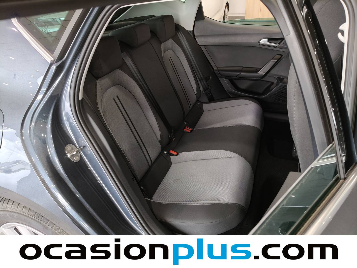 Foto asientos traseros Seat León Seat León 1.5 eTSI Style XL DSG (116 CV)