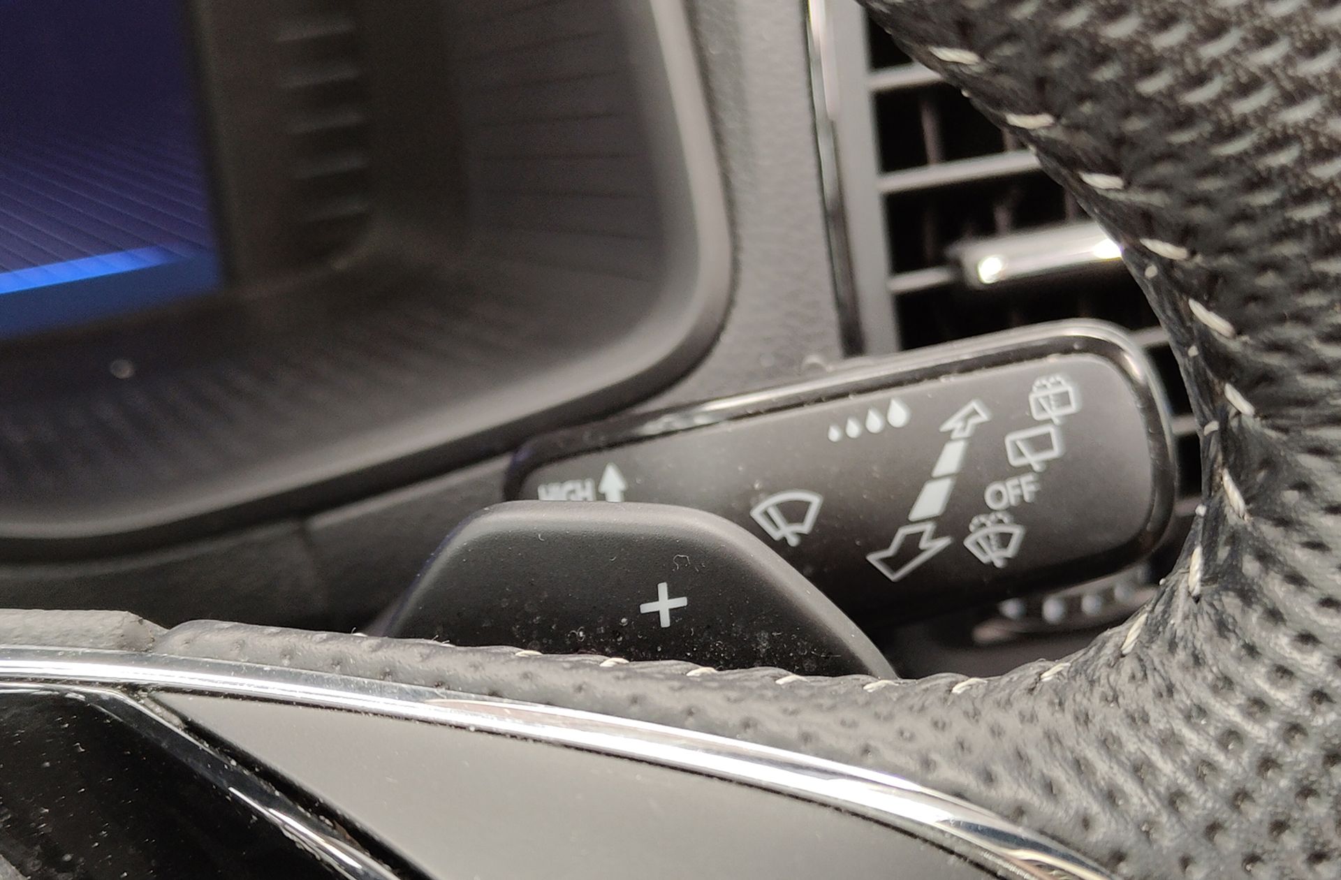 Škoda Karoq 1.5 TSI ACT Sportline DSG - foto 36