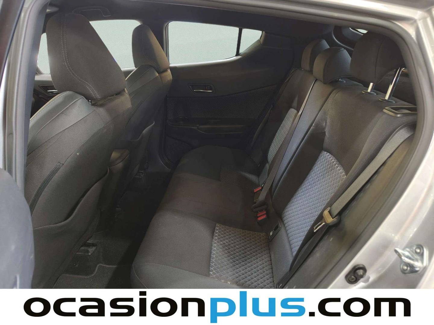 Foto asientos traseros Toyota C-HR Toyota C-HR 1.8 125H Advance (122 CV)