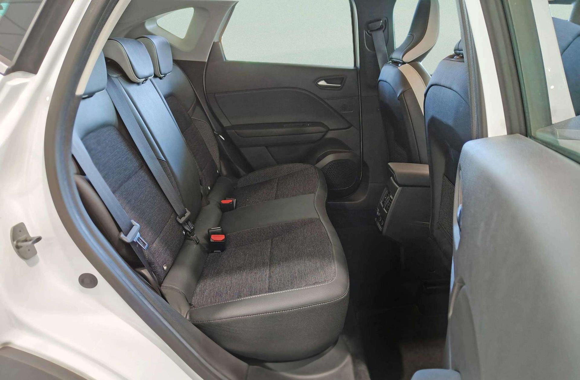Mitsubishi ASX 130T MHEV Kaiteki - foto 21