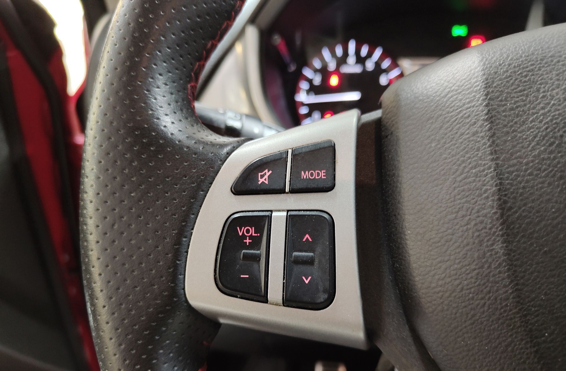 Suzuki Vitara 1.4 Turbo GLX 4WD - foto 26