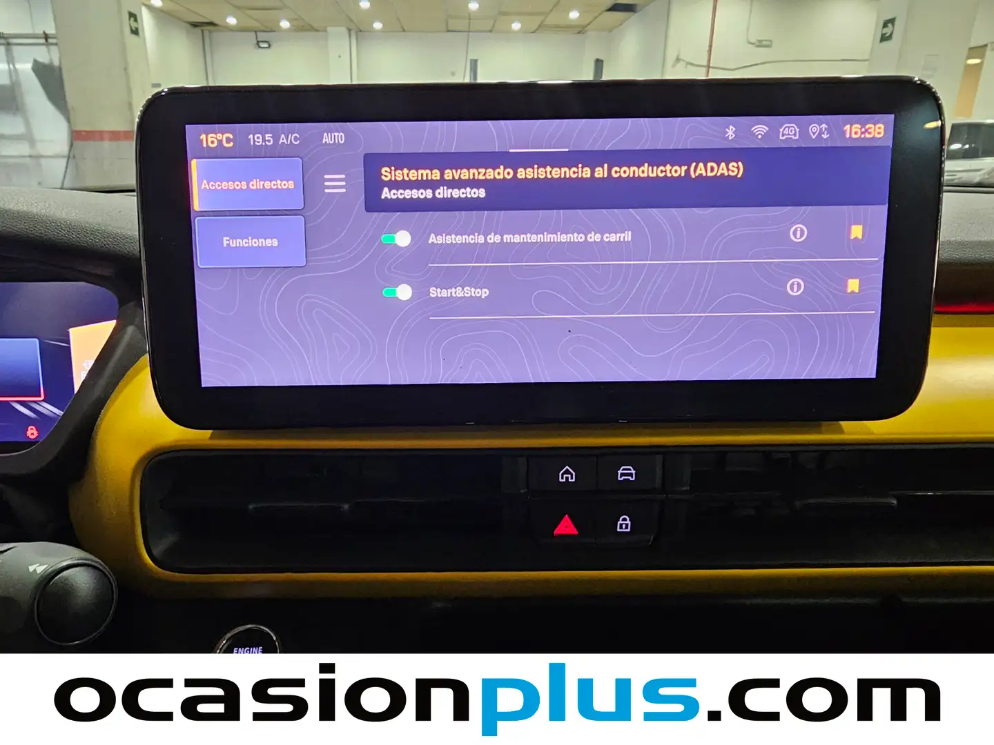 Foto Jeep Avenger Jeep Avenger 1.2 G Summit (100 CV)