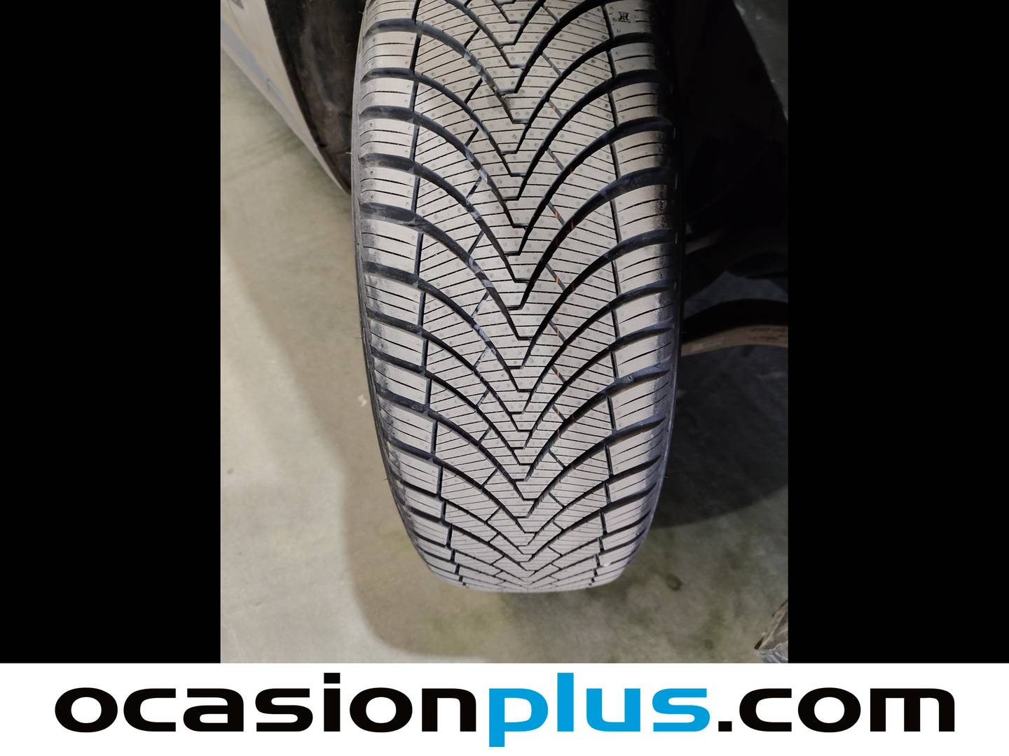 Foto Jaguar F-Pace Jaguar F-PACE 2.0L i4D Pure AWD (180 CV)