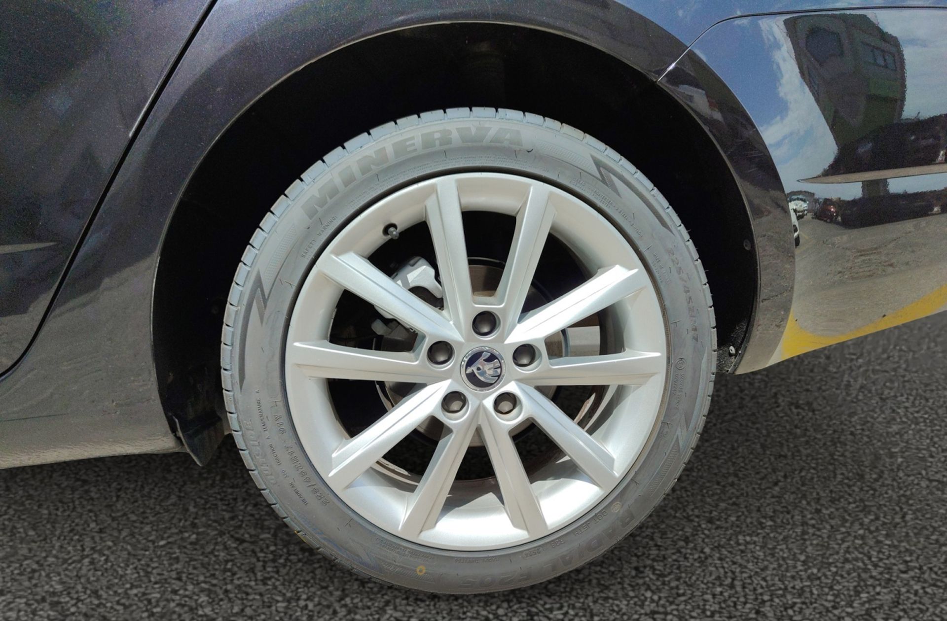 Škoda Octavia Combi Combi 1.6 TDI CR Ambition - foto 32