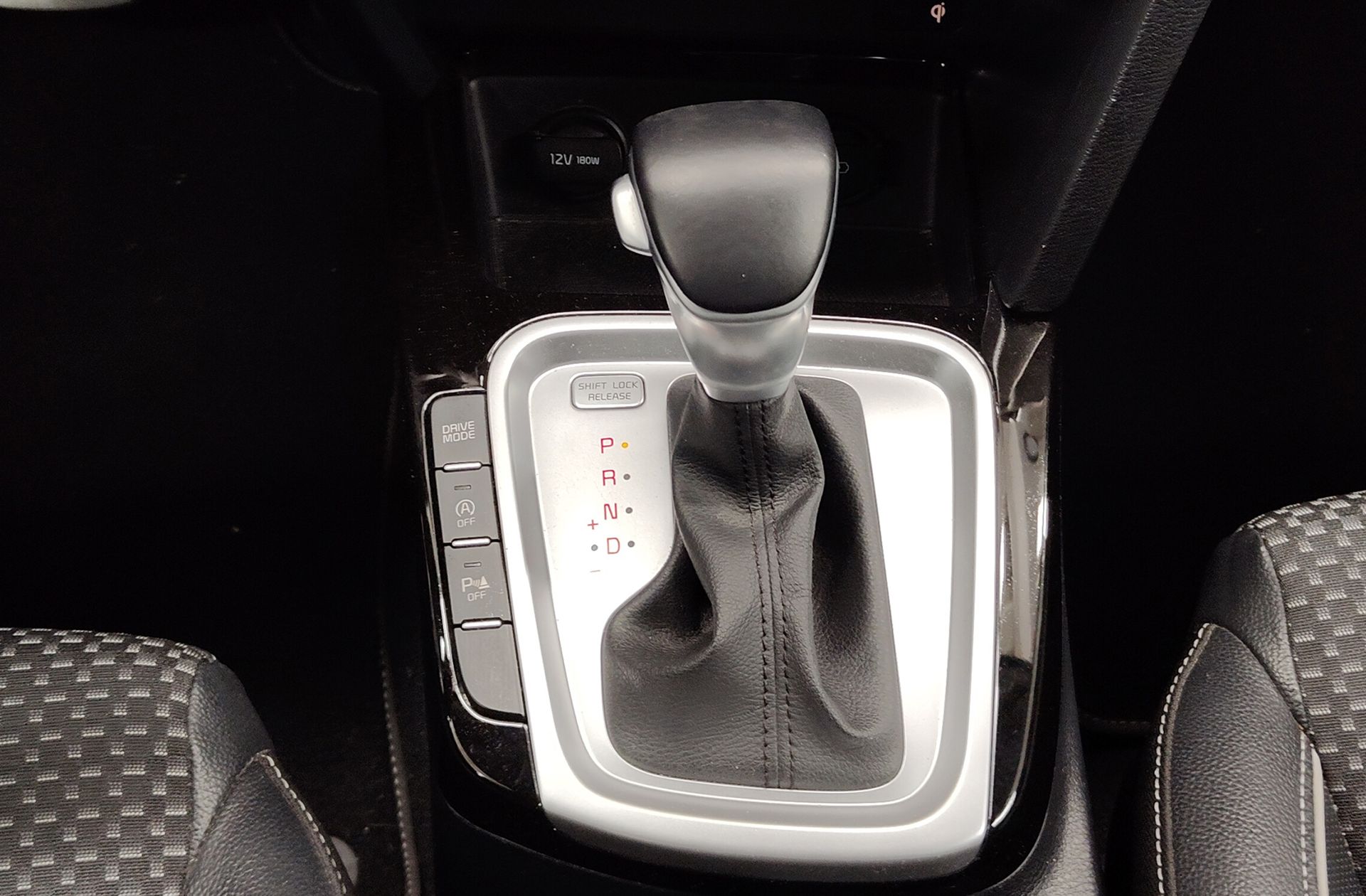 Kia Ceed 1.6 MHEV Tech DCT - foto 5