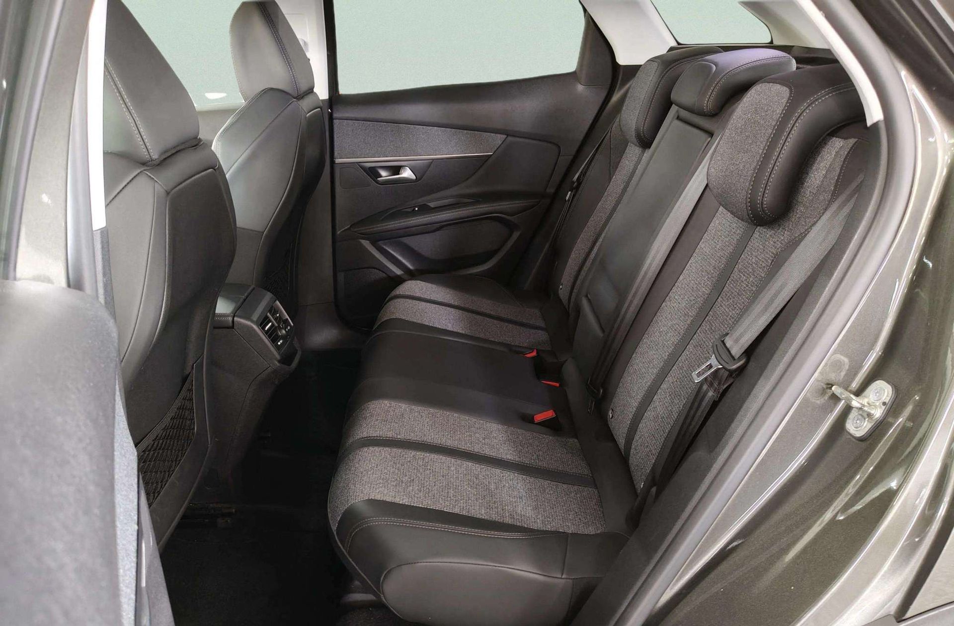 Peugeot 3008 PureTech 130 Allure - foto 14