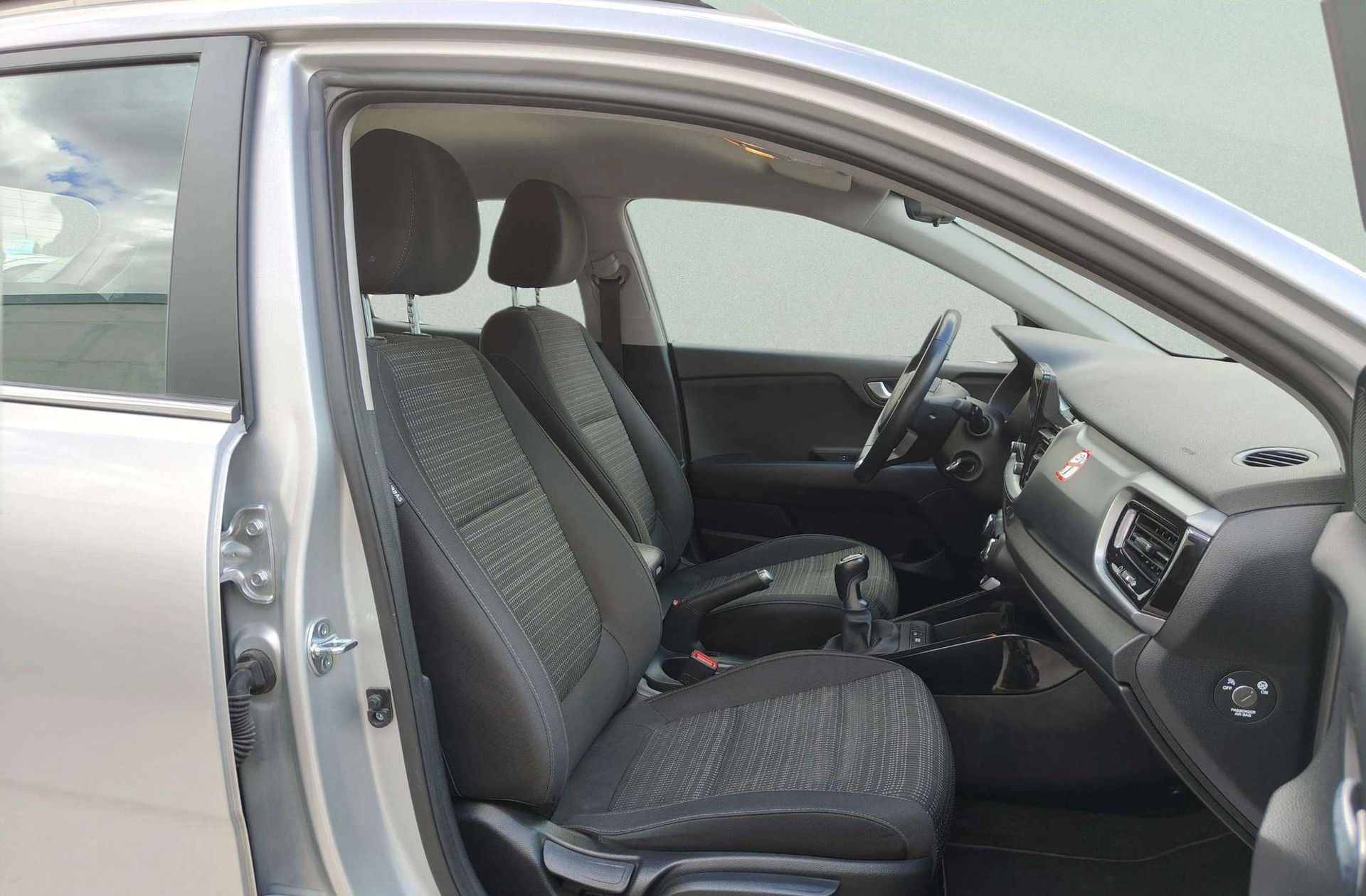 Kia Stonic 1.0 T-GDi MHEV Drive - foto 19