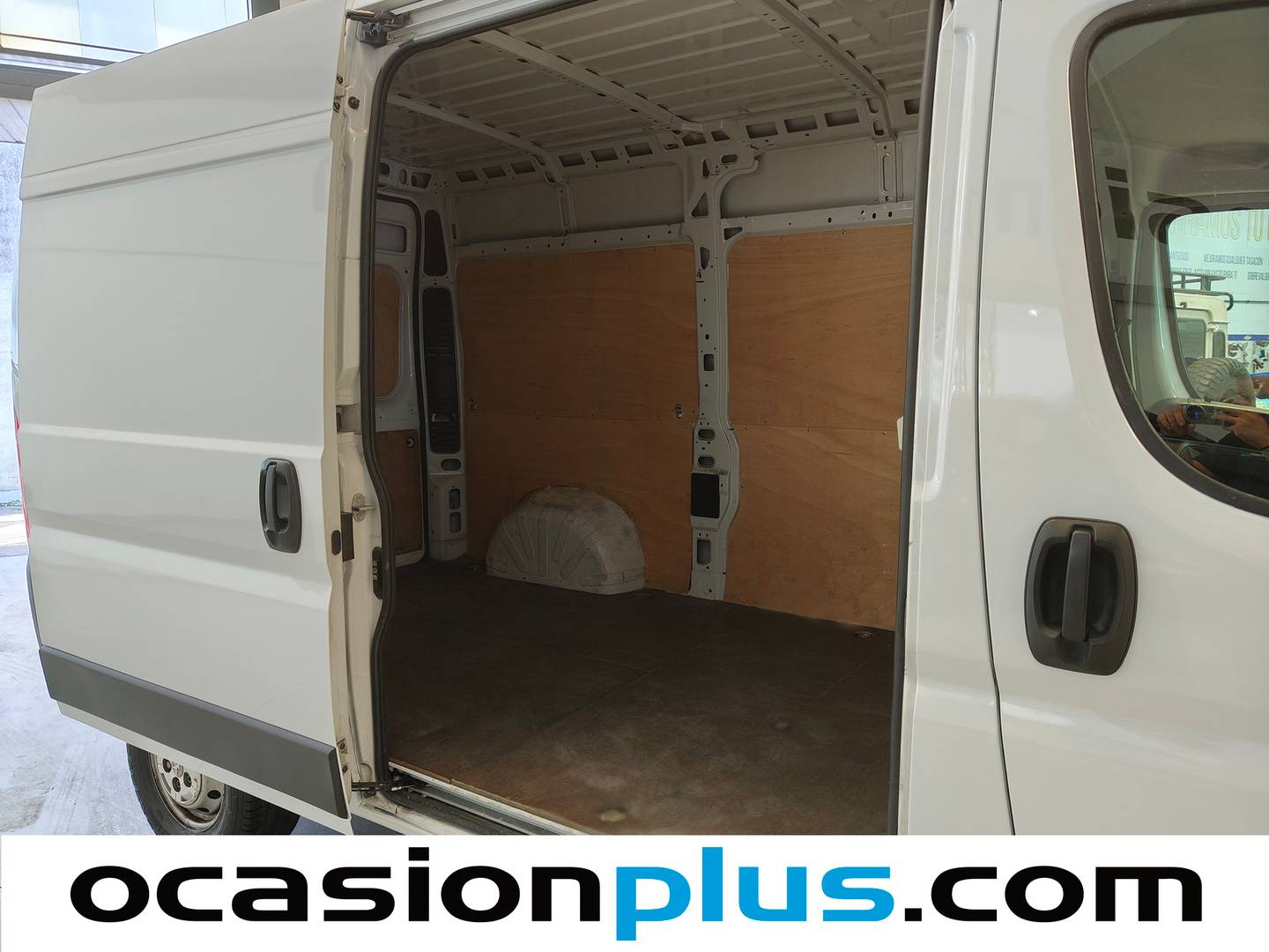 Foto asientos traseros Peugeot Boxer Peugeot Boxer Furgon BlueHDi 140 S&S Pack 335 L2H2 (140 CV)