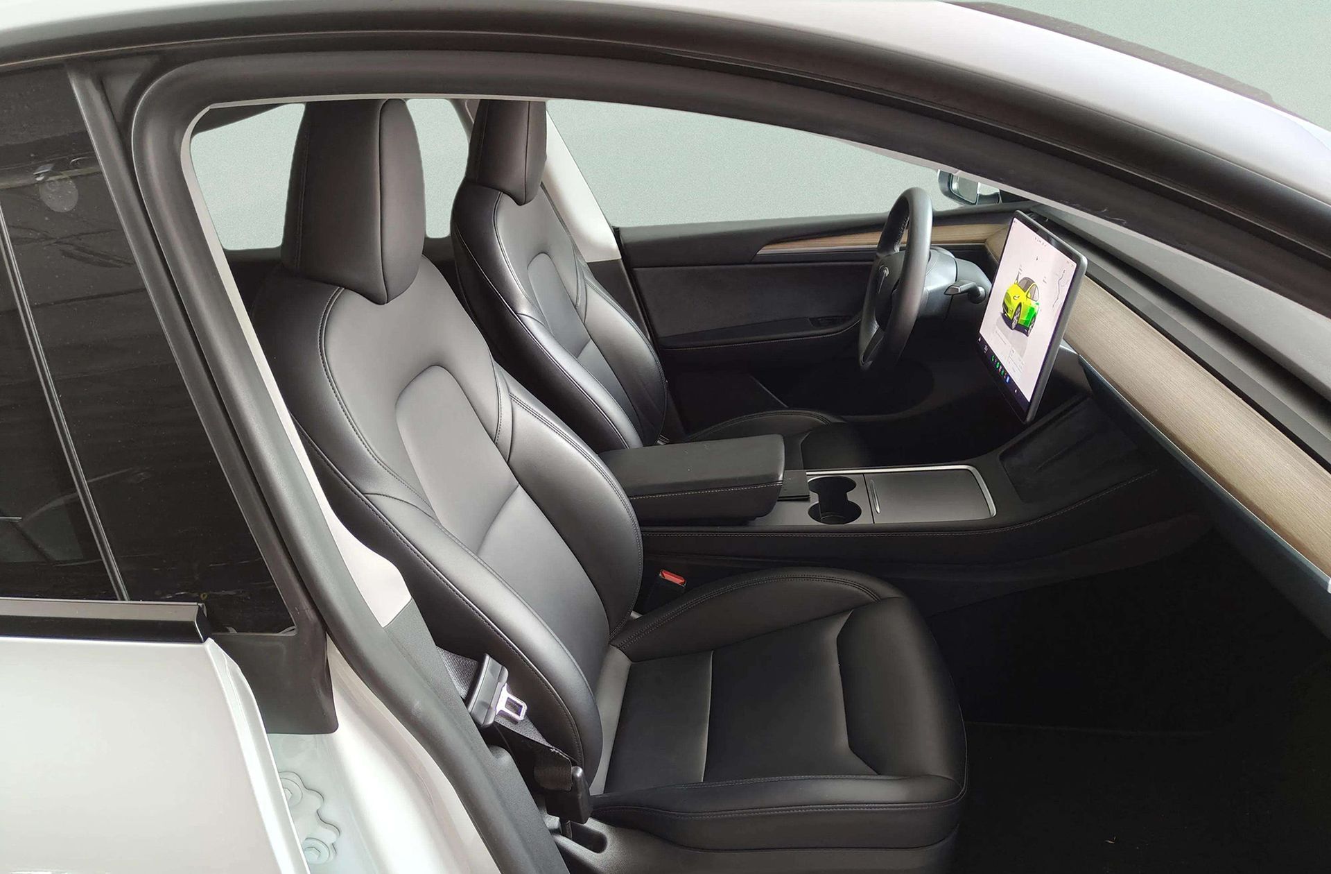 Tesla Model Y Gran Autonomía 4WD - foto 22