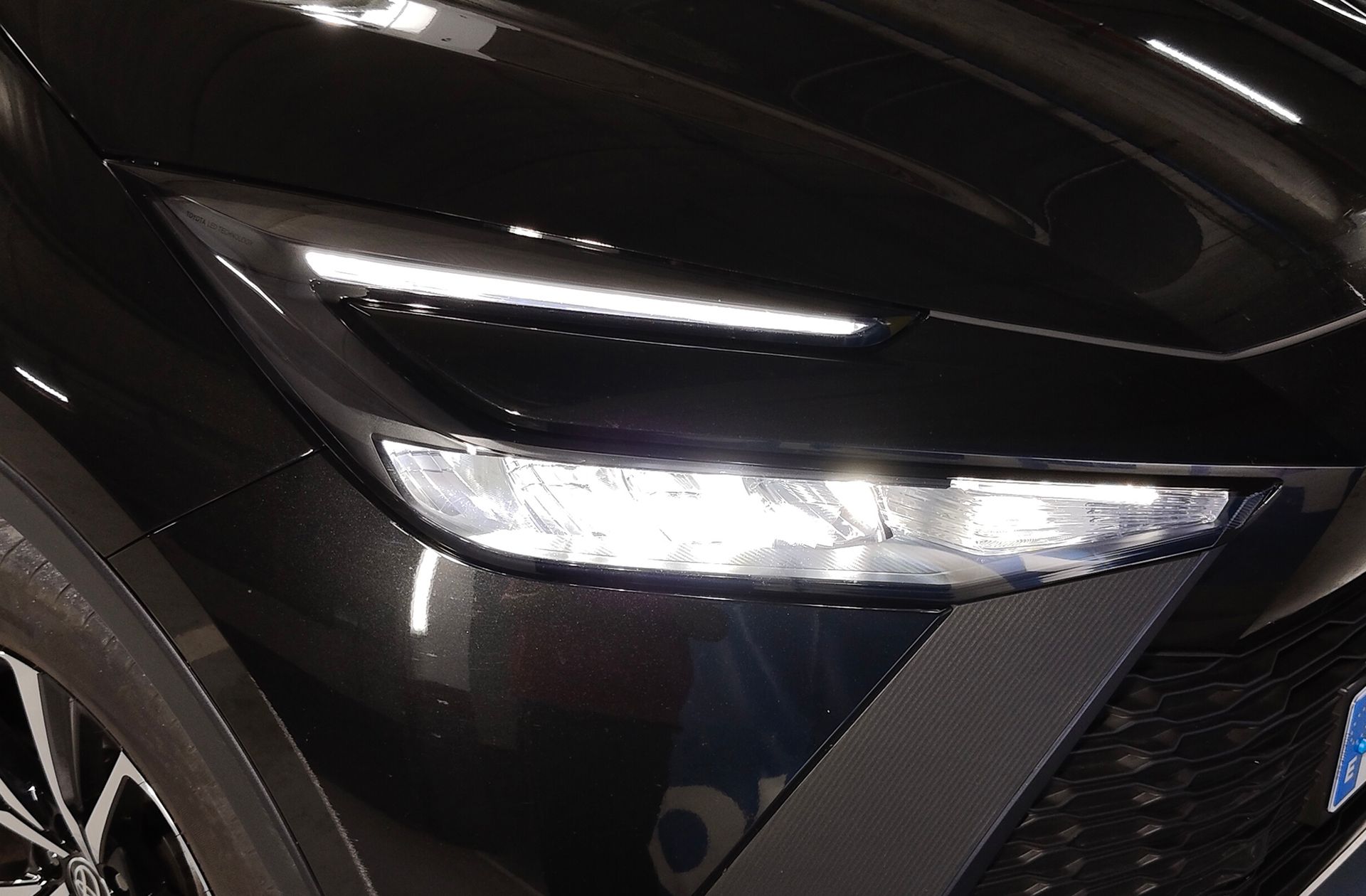Toyota C-HR 220PH Advance - foto 15