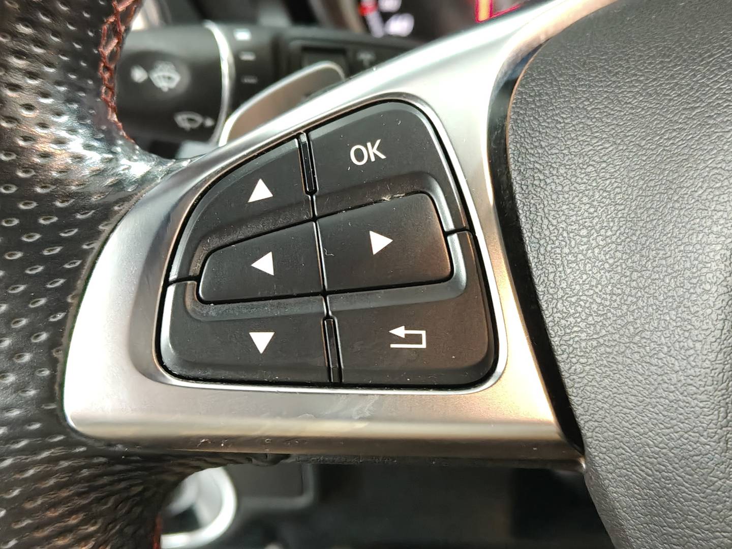 Foto Mercedes GLA Mercedes-Benz GLA 200 d Urban (136 CV) Pack AMG