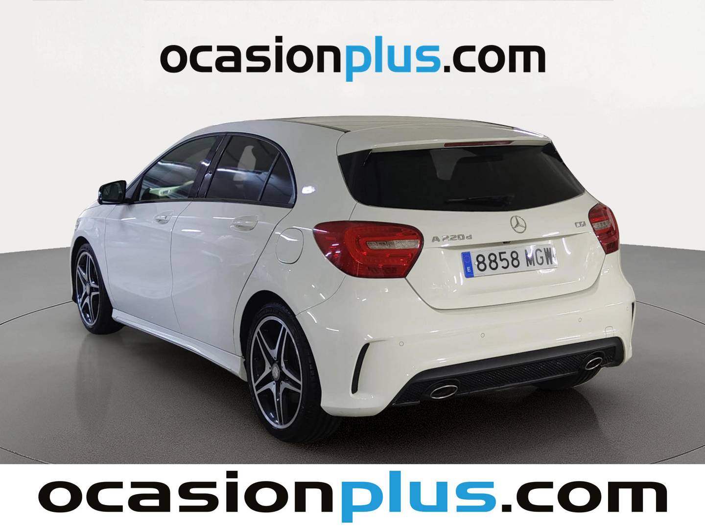 Foto trasera Mercedes Clase A Mercedes Clase A 220 CDI AMG Line (170 CV) izquierda