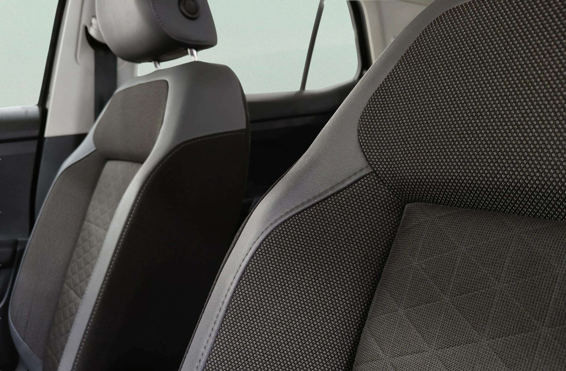 Volkswagen T-Cross Sport 1.5 TSI DSG - foto 14