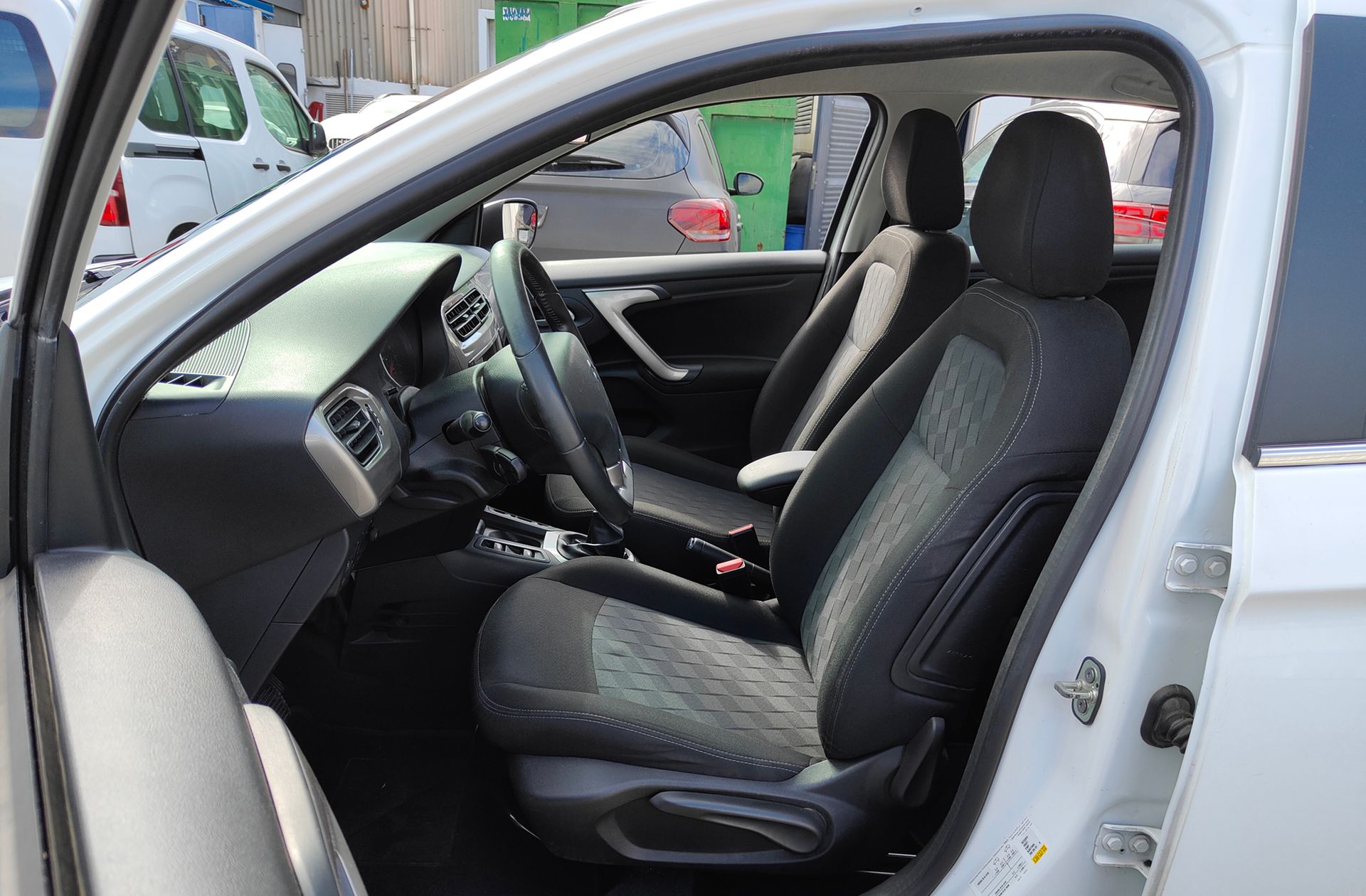 Citroën C-Elysée BlueHDi 100 Shine - foto 10