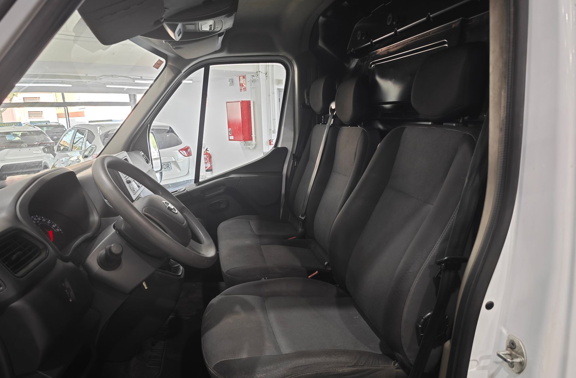 Nissan Interstar 2.3 dCi L2H2 3,5T FWD GO - foto 8