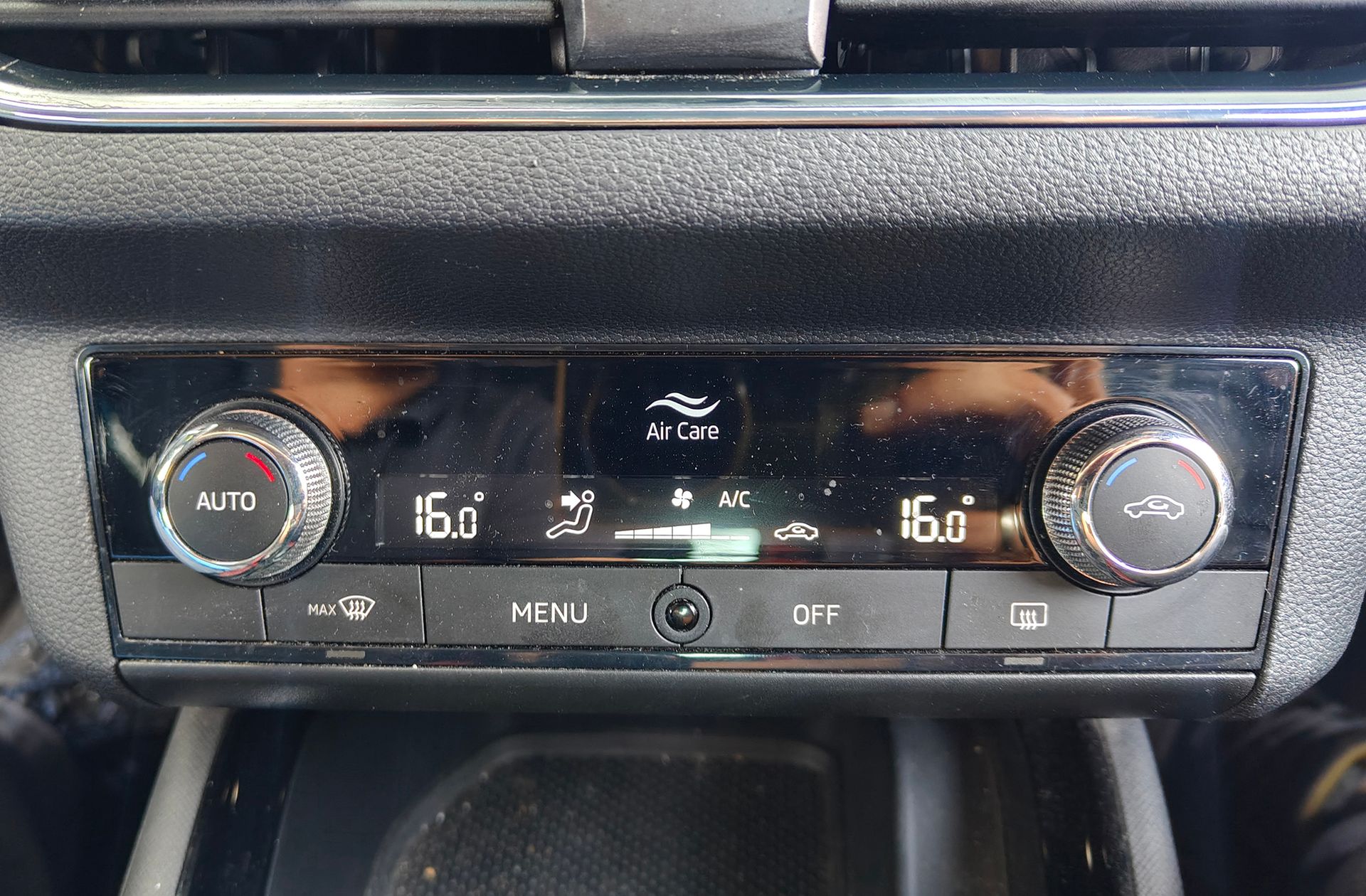 Škoda Kamiq 1.5 TSI Montecarlo - foto 34
