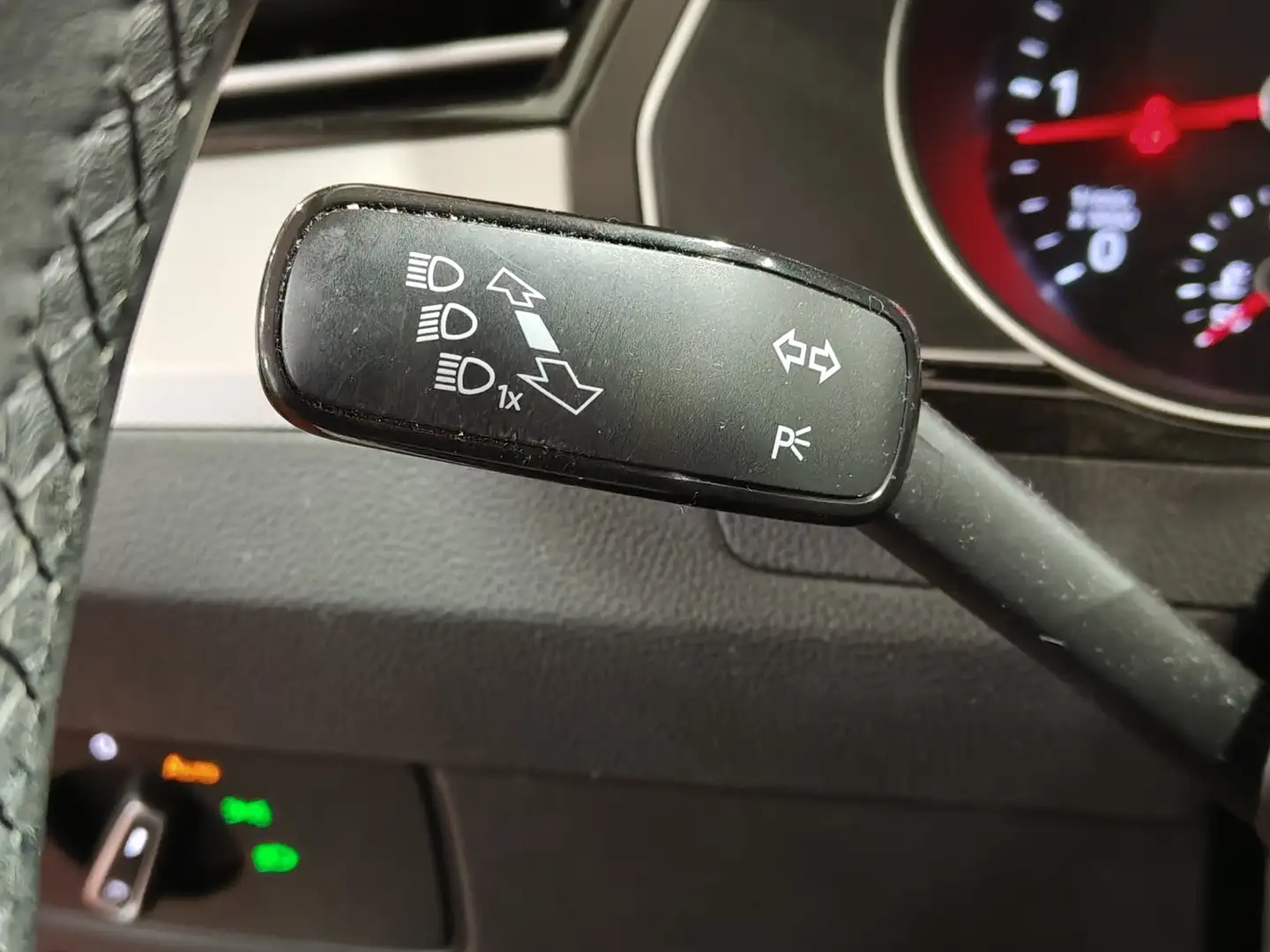 Foto Volkswagen Passat Volkswagen Passat Advance 1.6 TDI (120 CV)