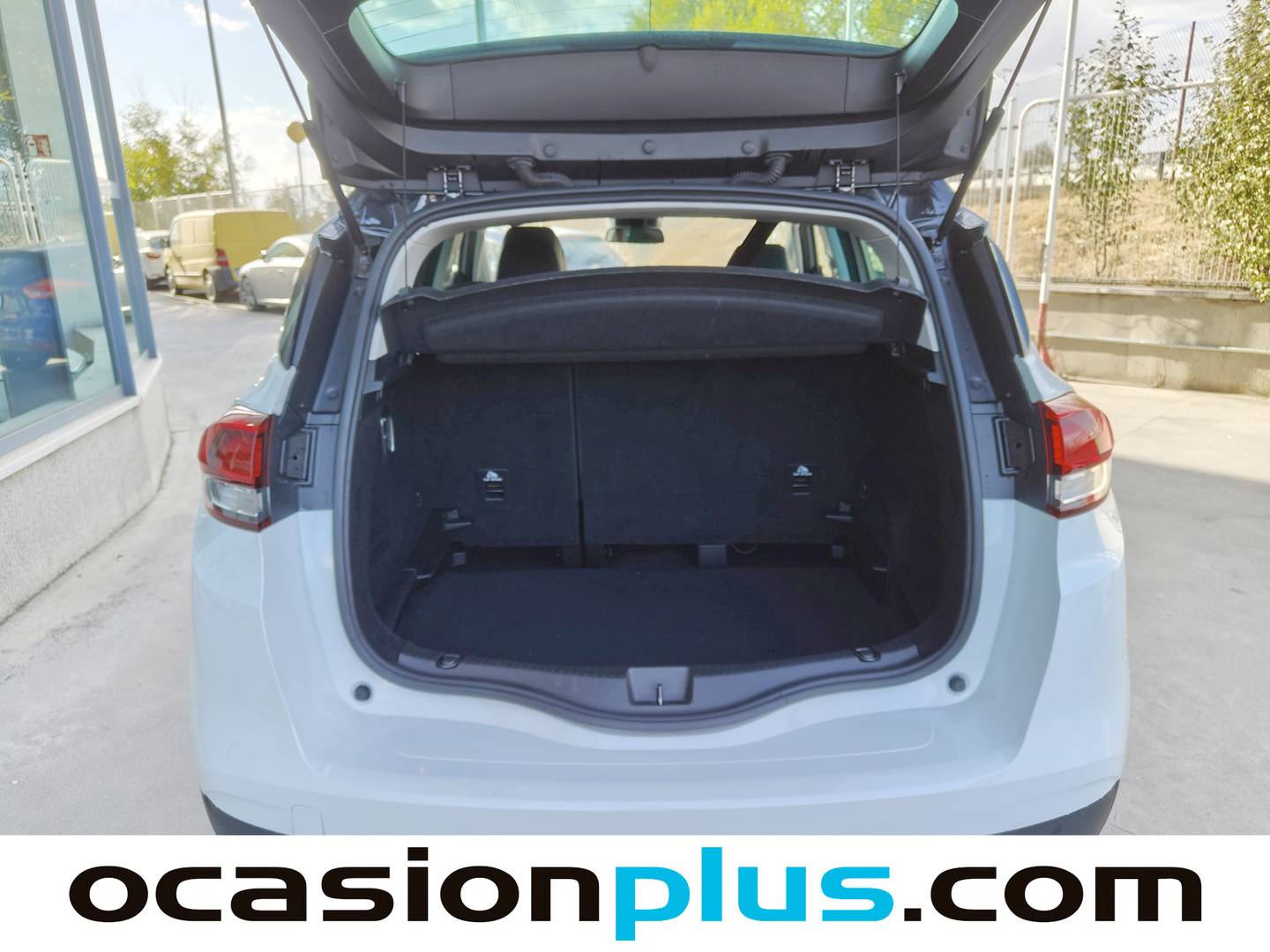 Foto Renault Scénic Renault Scenic Zen Blue dCi (150 CV)