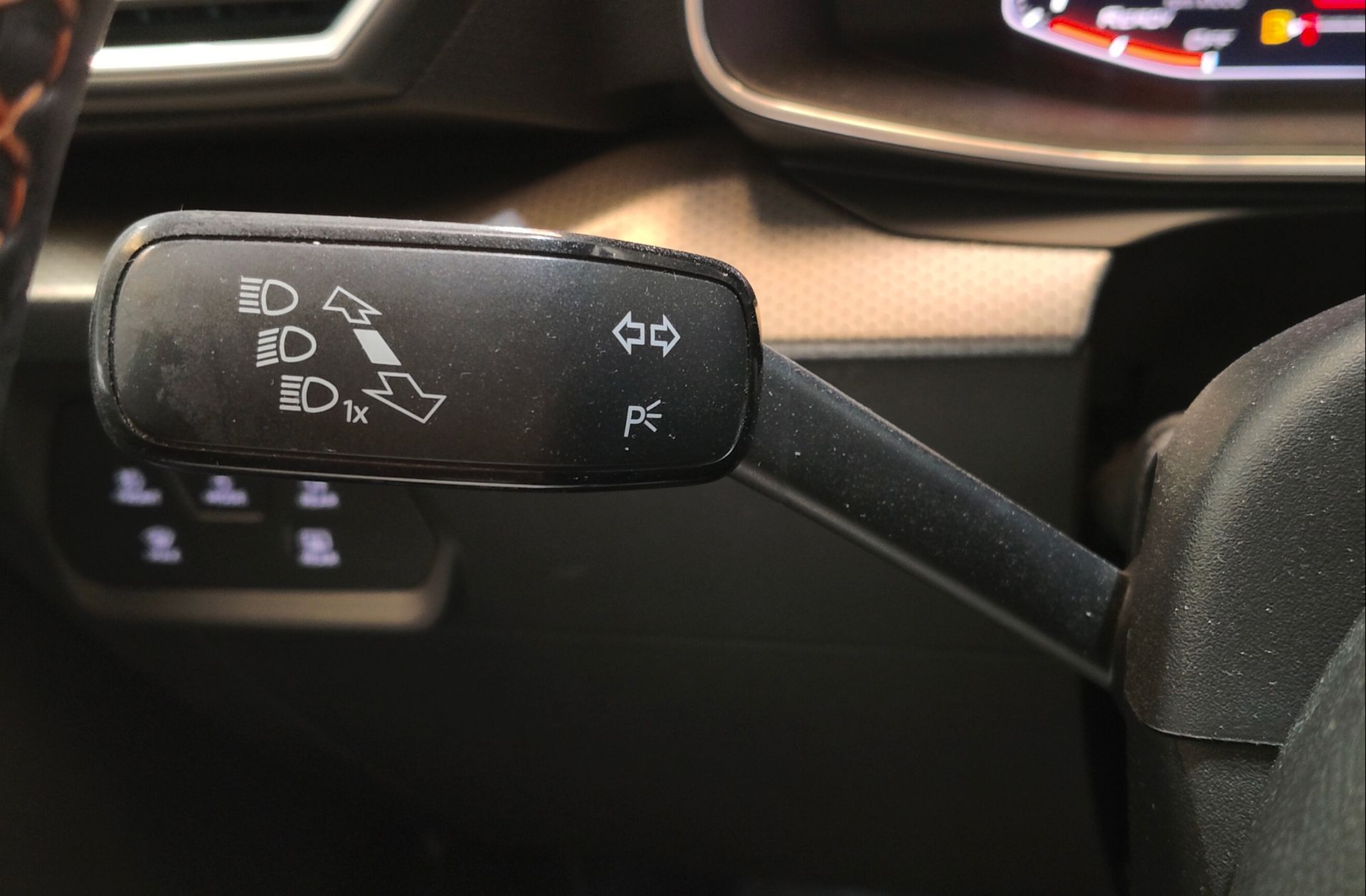 SEAT León 2.0 TDI Style Go DSG - foto 23
