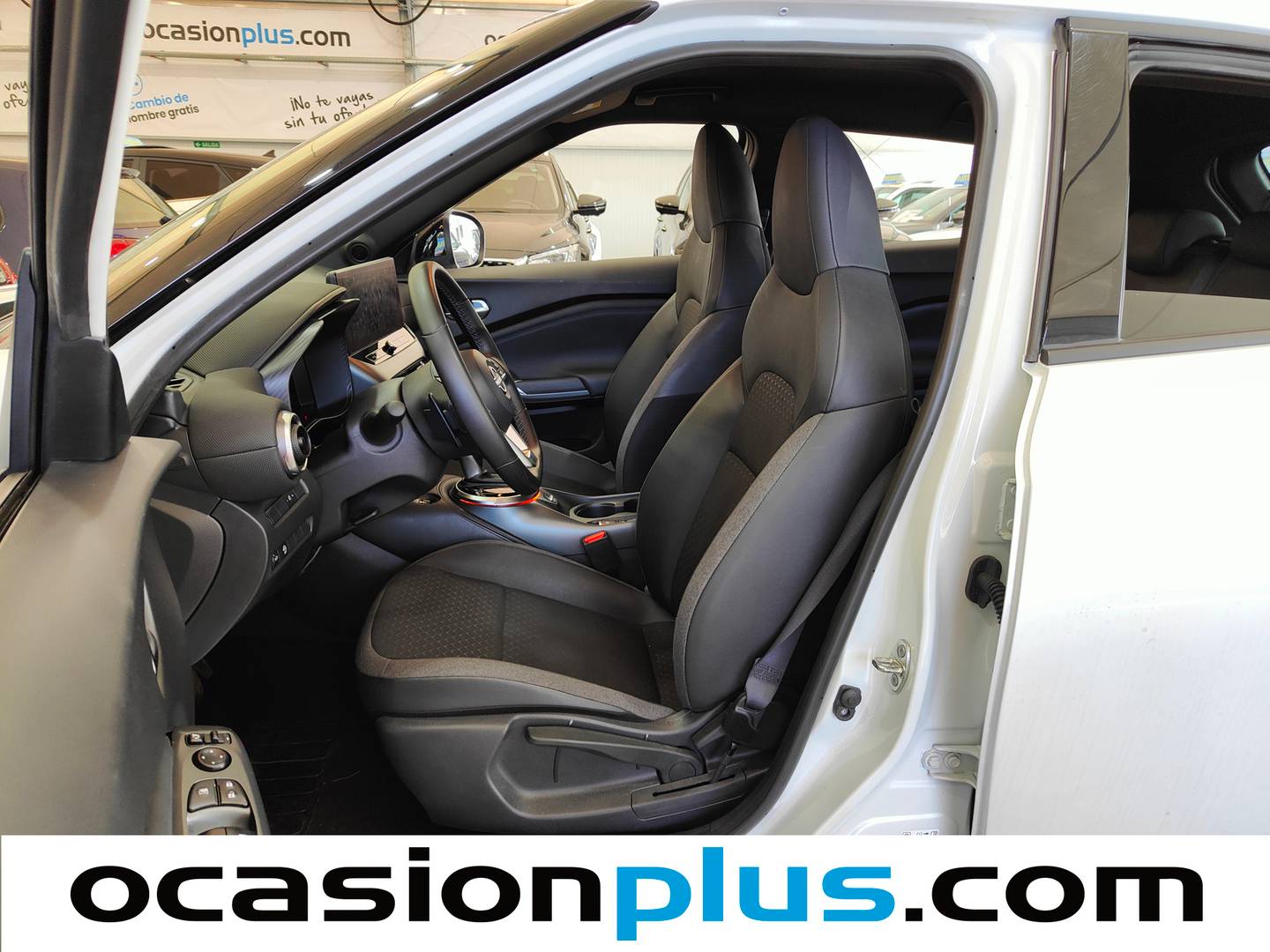 Foto Nissan JUKE Nissan Juke DIG-T N-Connecta 4x2 DCT (114 CV)