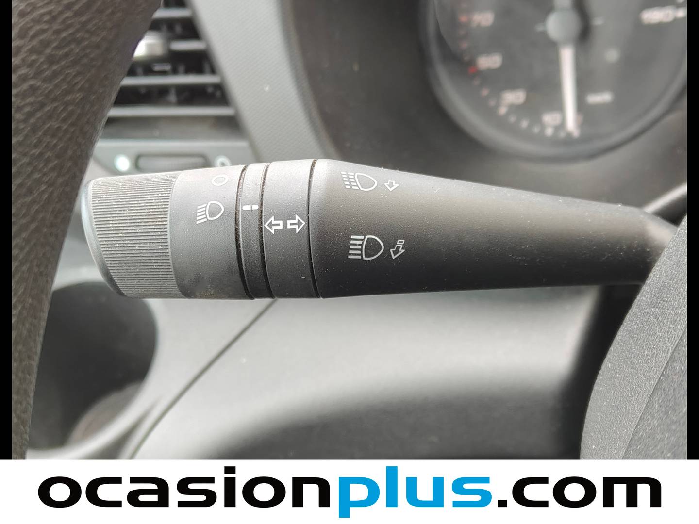 Equipamiento del Iveco Daily Iveco Daily Furgon 35S 16 V 4100/H2 LD (156 CV)