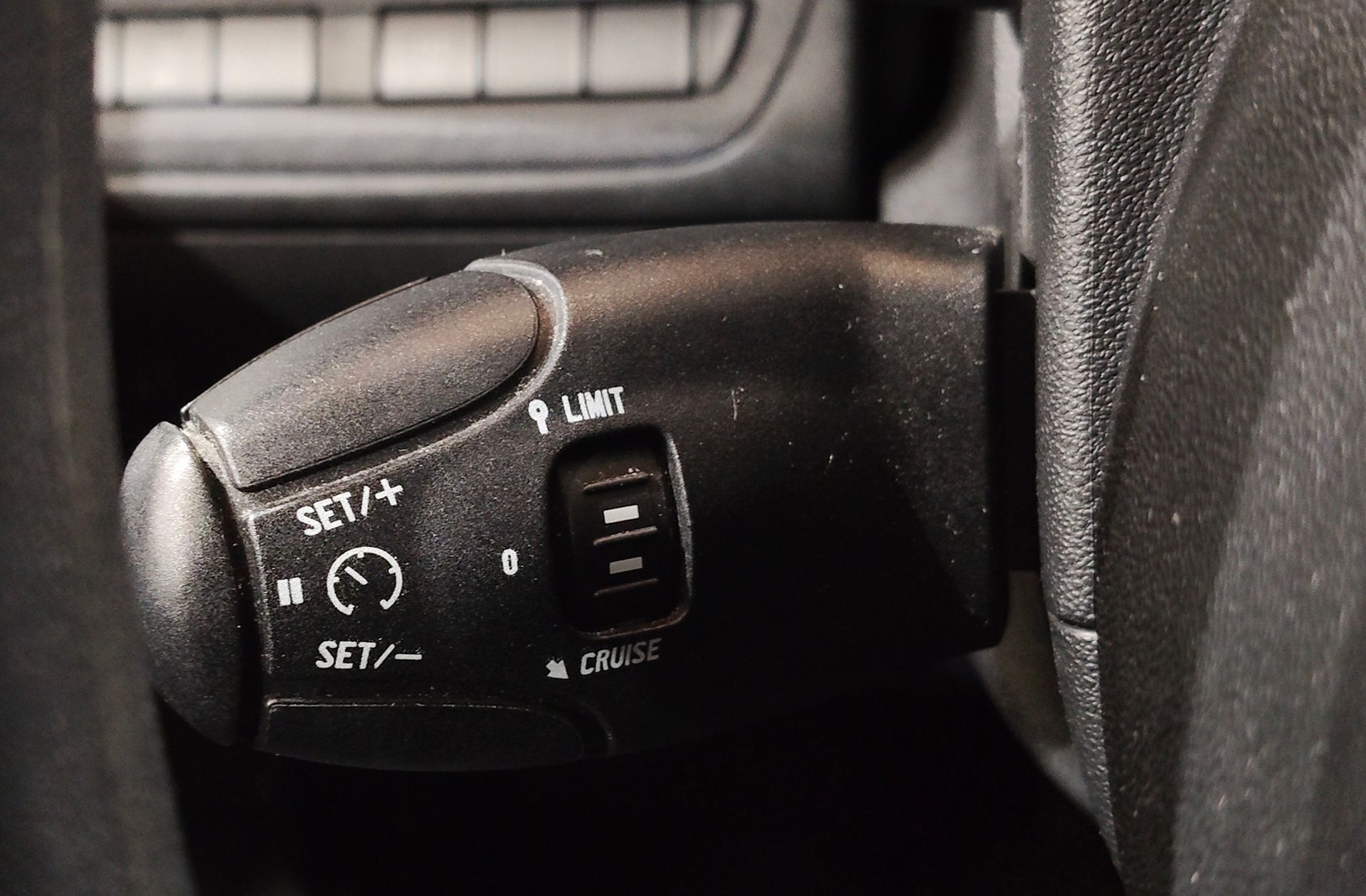 Peugeot 208 1.4 HDi Business Line - foto 26