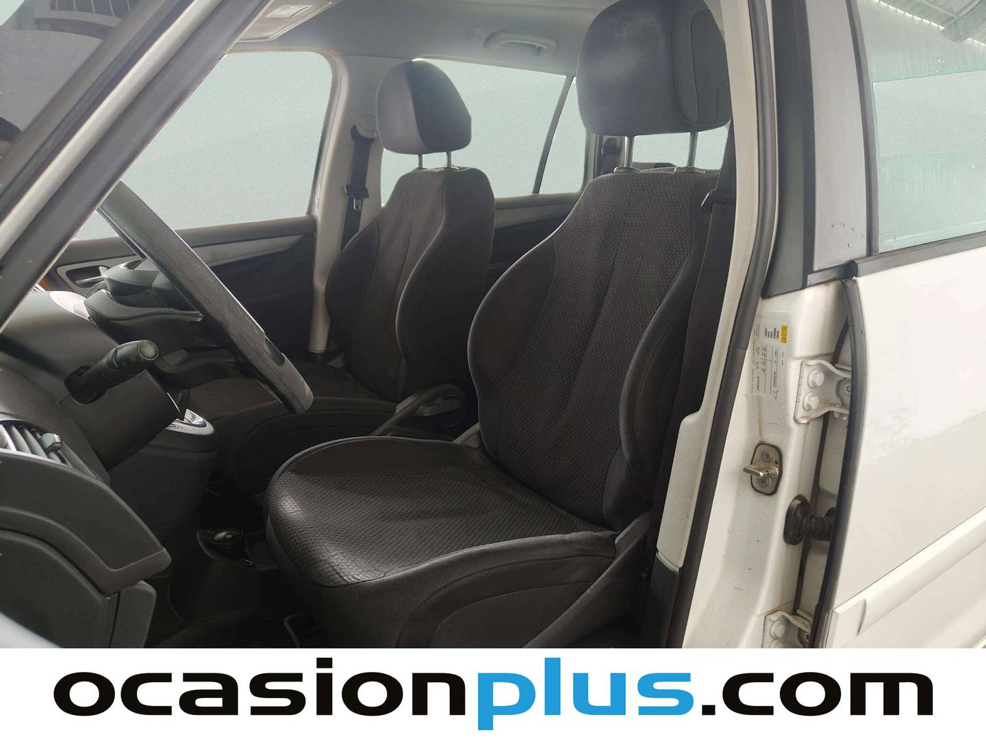 Foto asientos delanteros Citroën Grand C4 Picasso Citroën Grand C4 Picasso 1.6 HDI 110cv Tonic 7 Plazas (112 CV)