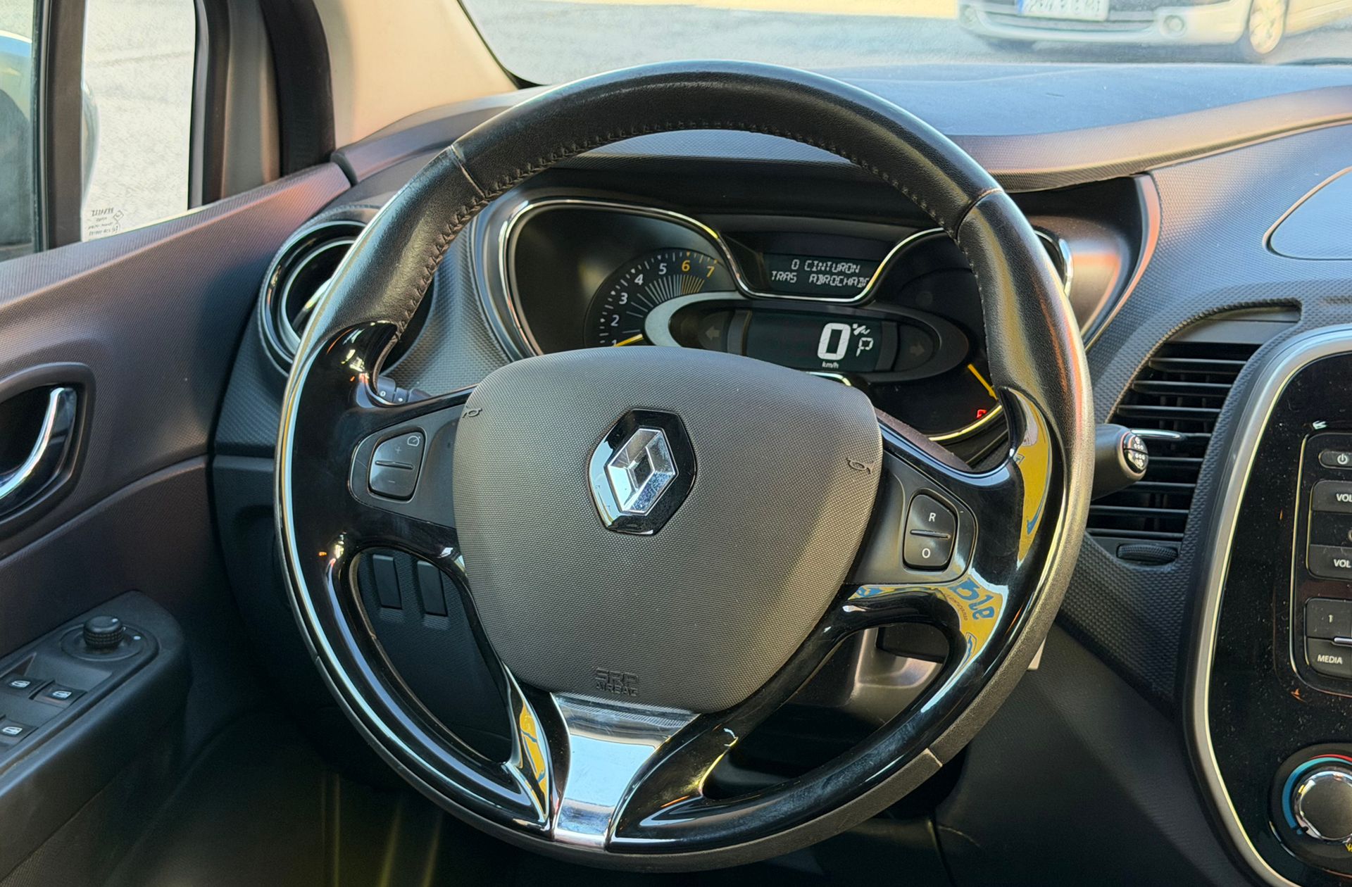 Renault Captur Intens TCe EDC - foto 17