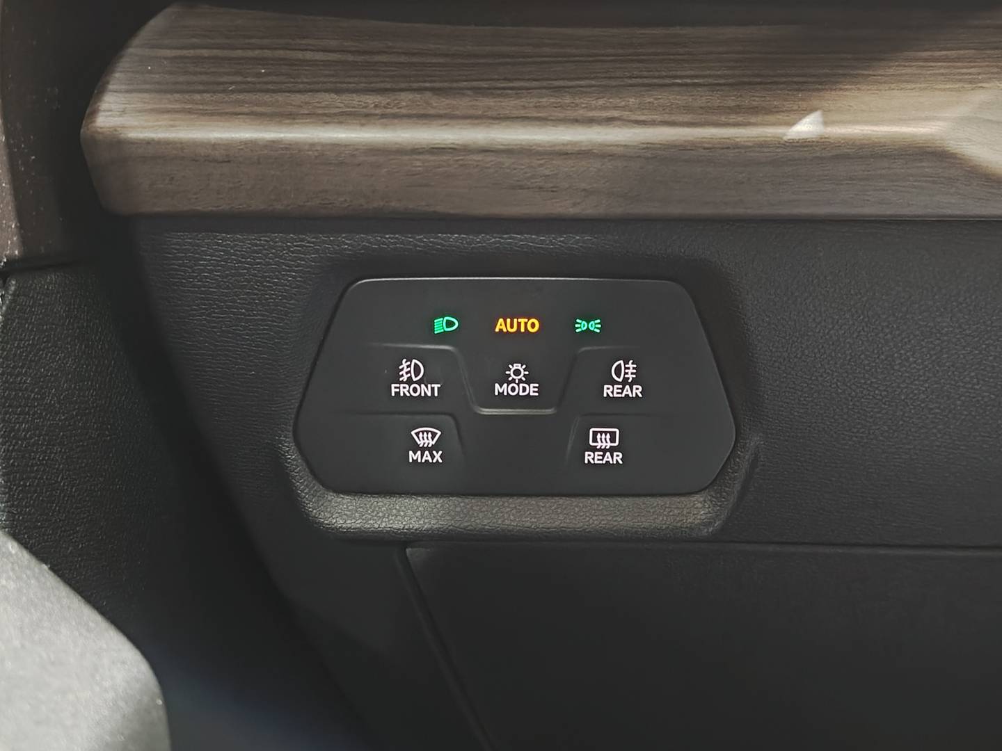 Foto Seat León SEAT León 1.5 TSI S&S Xcellence Go M (150 CV)