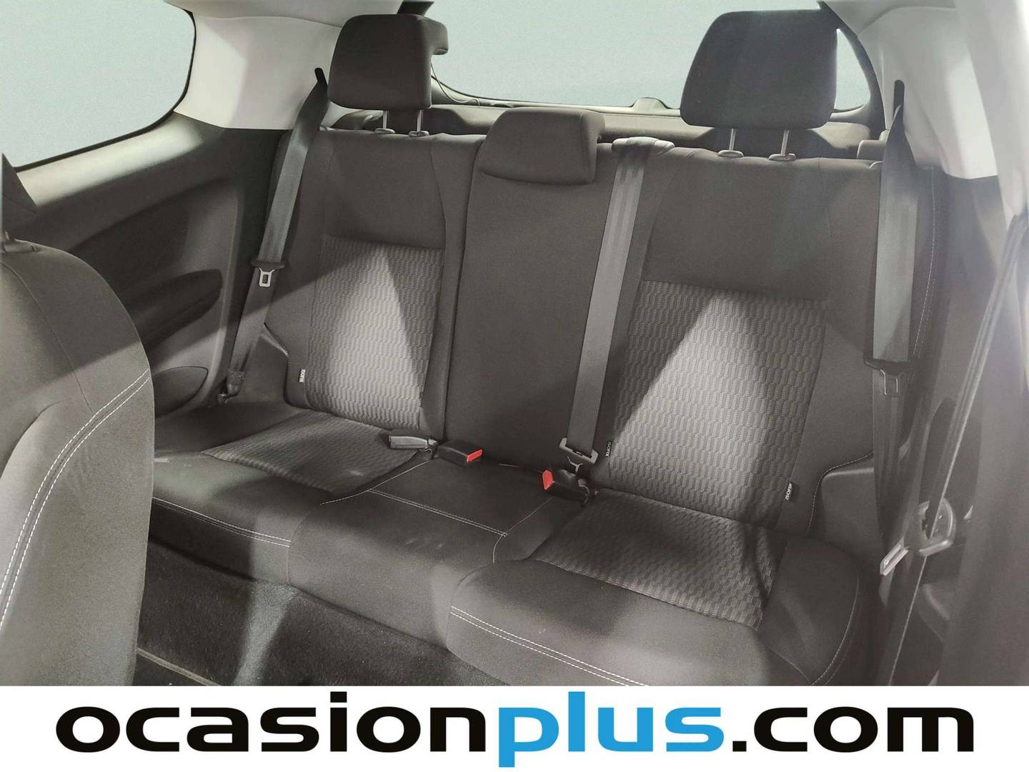Foto asientos traseros Peugeot 208 Peugeot 208 1.6 BlueHDi Active (75 CV)