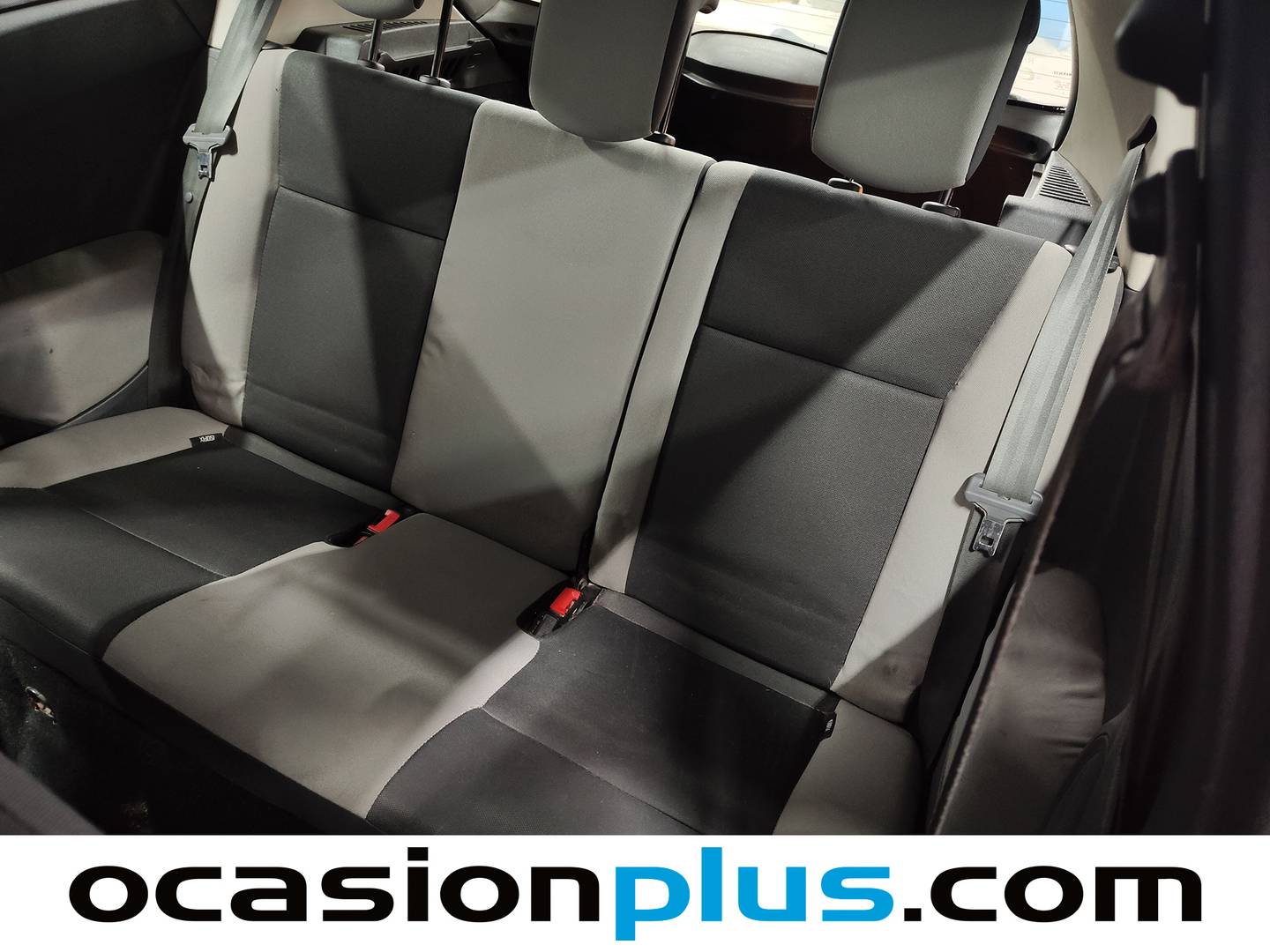 Foto asientos traseros Renault Clio Renault Clio 1.2 16v Authentique eco2 (75 CV)