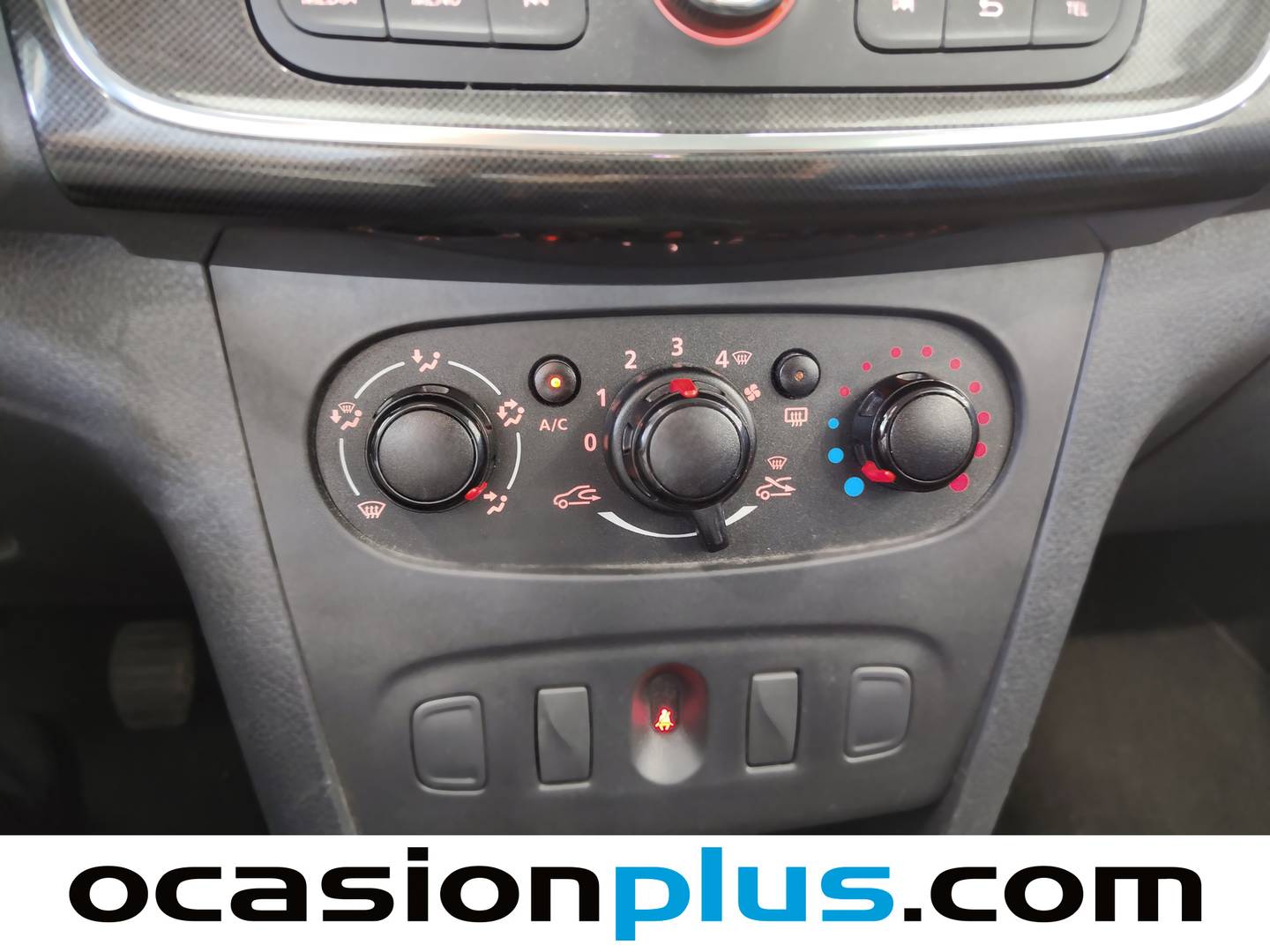 Equipamiento del Dacia Sandero Dacia Sandero Essential 1.0 (73 CV)