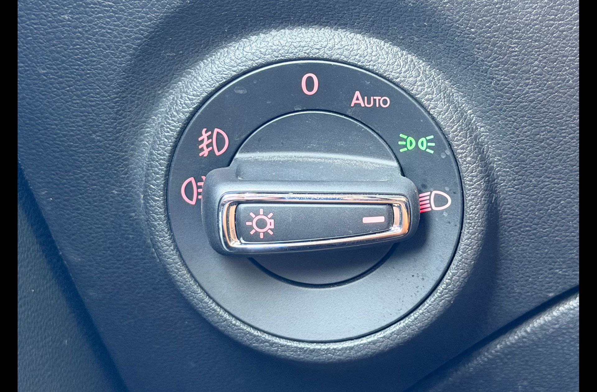 SEAT León ST 1.6 TDI Style Connect - foto 20