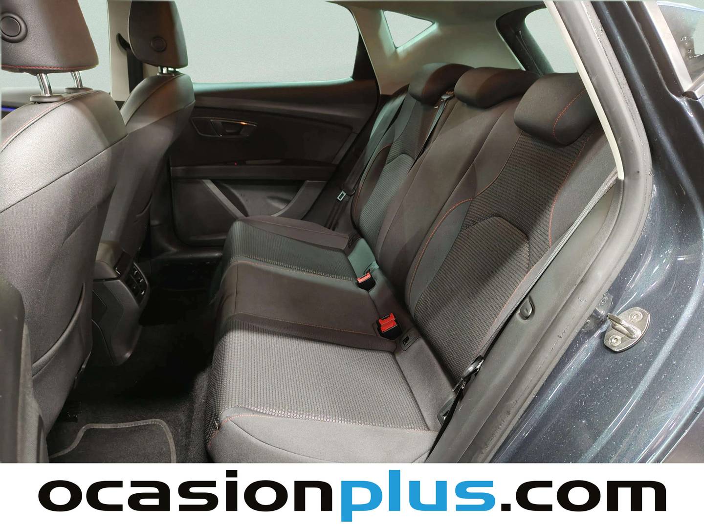 Foto asientos traseros Seat León SEAT León 1.5 TSI S&S FR DSG (150 CV)