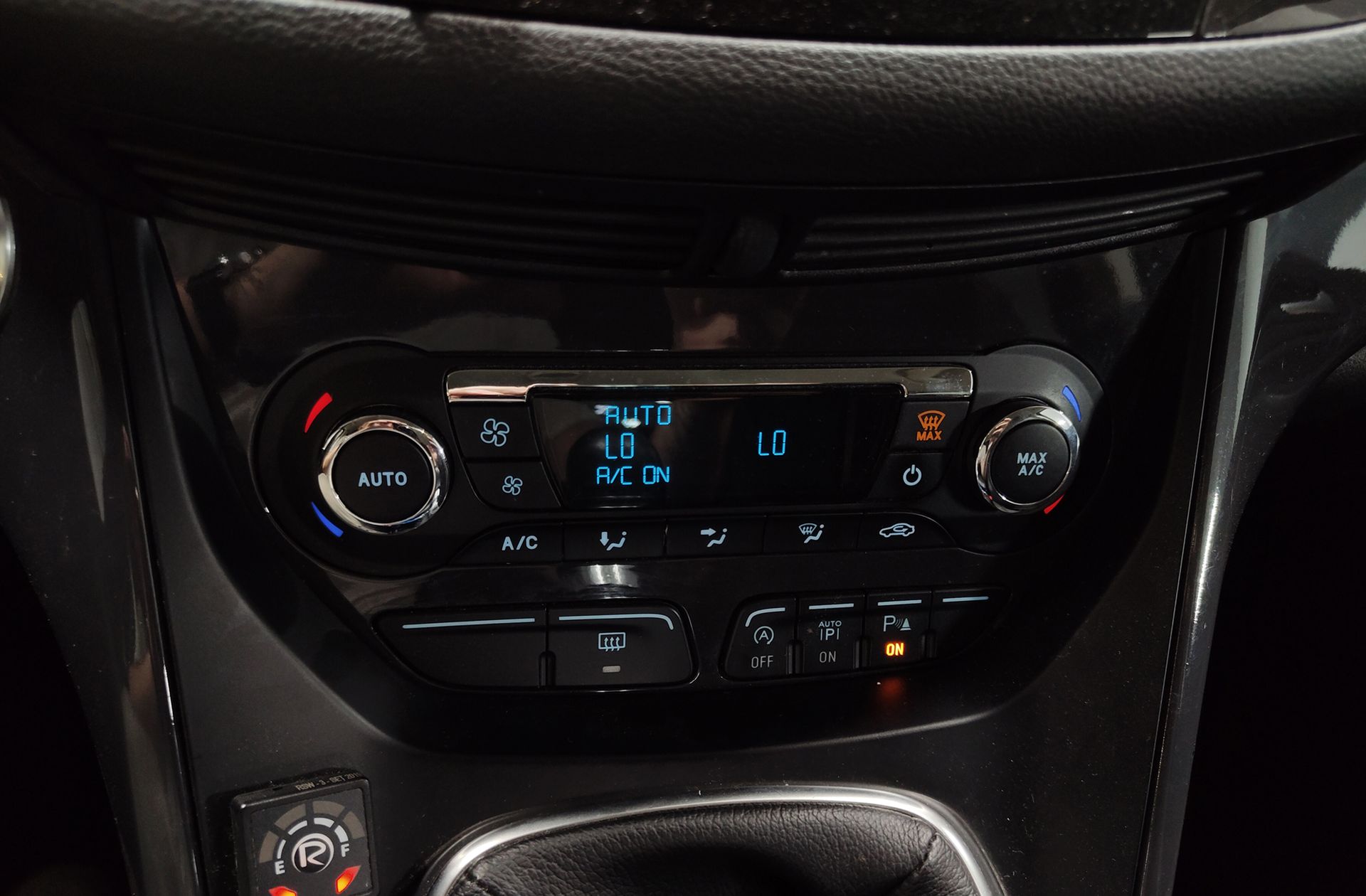 Ford Kuga 1.6 EcoBoost Titanium 4x2 - foto 30
