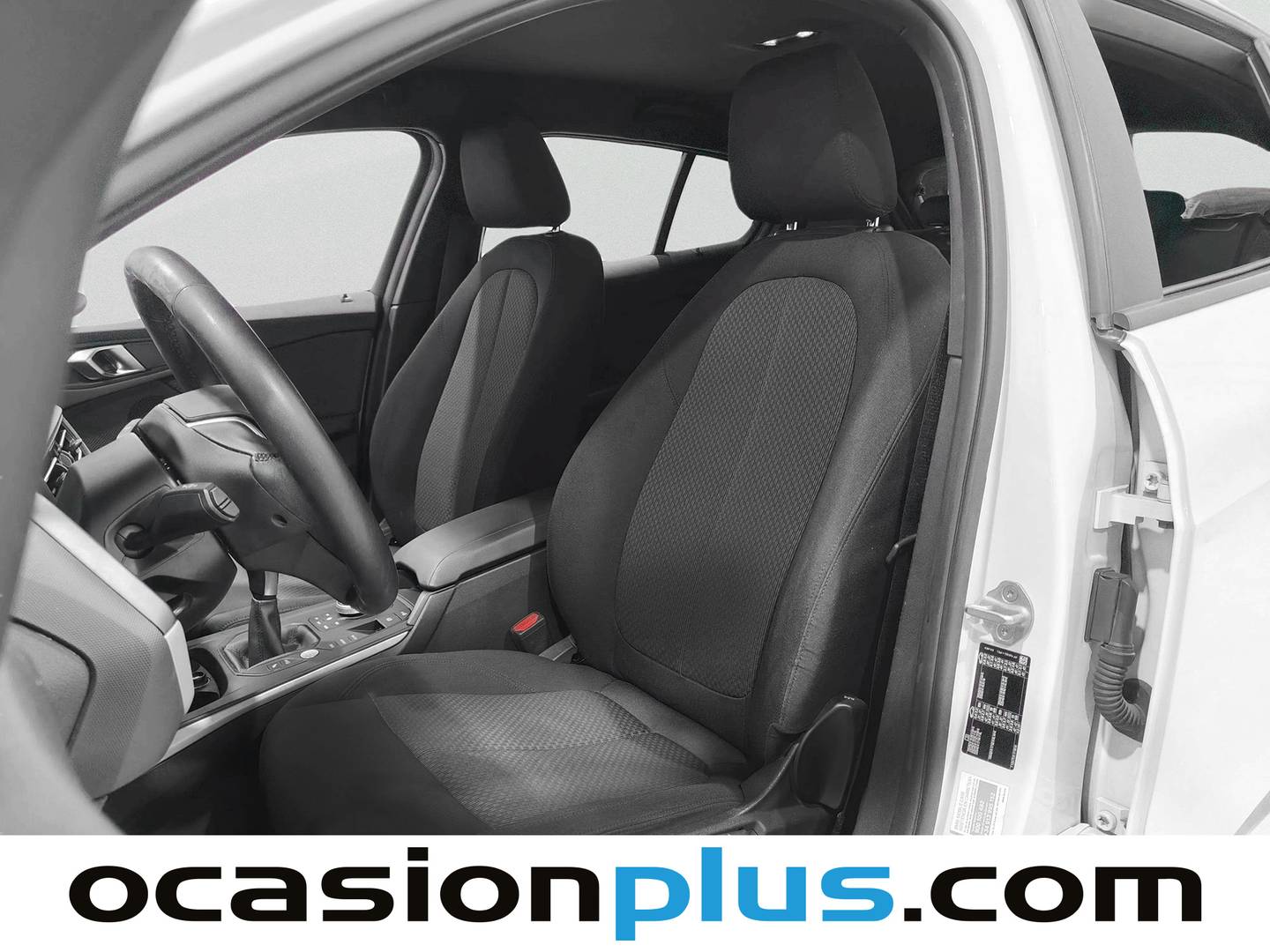 Foto asientos delanteros BMW Serie 1 BMW Serie 1 118i (140 CV)