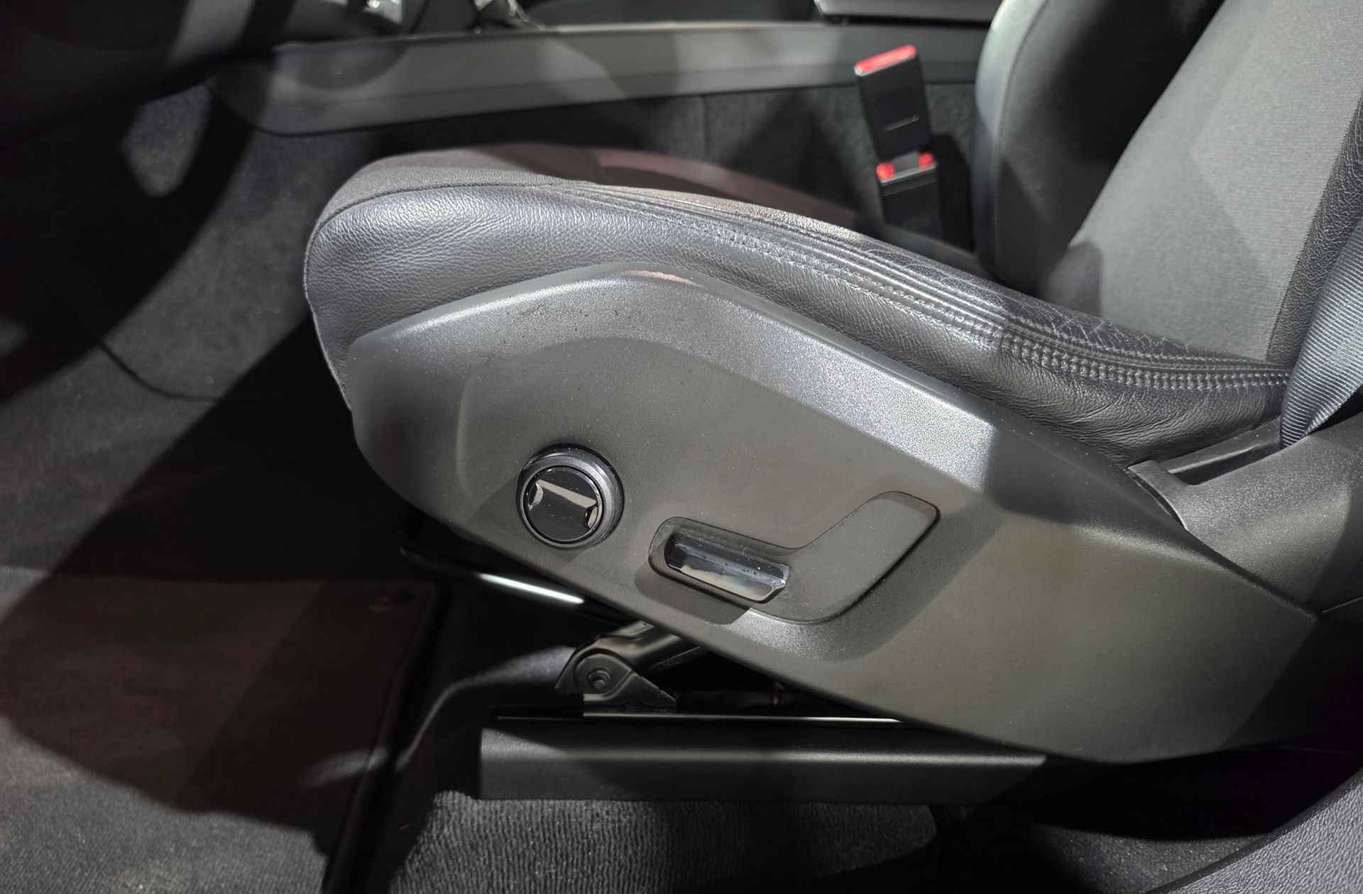 Volvo XC60 D4 Business Plus - foto 13