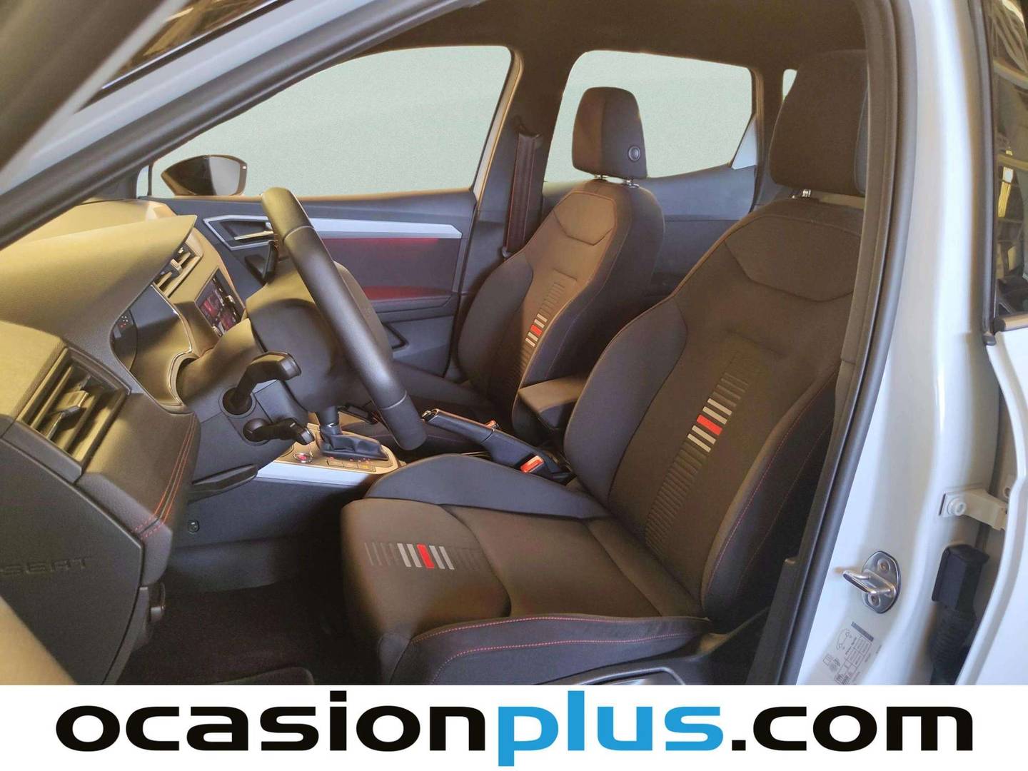 Foto asientos delanteros Seat Arona Seat Arona 1.0 TSI Ecomotive FR Edition DSG (115 CV)