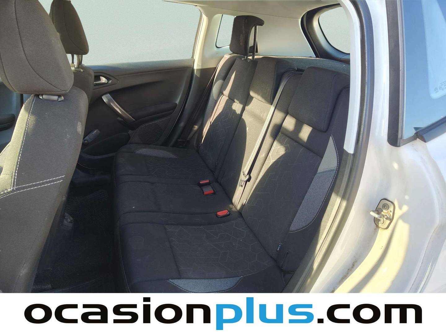 Foto asientos traseros Peugeot 2008 Peugeot 2008 BlueHDi 100 S&S Active (100 CV)