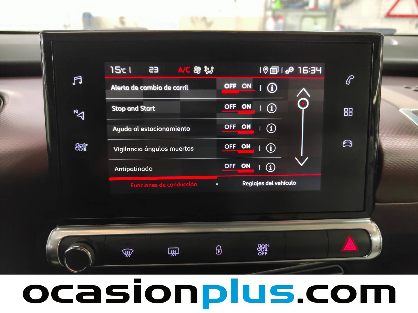 Foto Citroën C4 Cactus Citroen C4 Cactus BlueHDi 120 S&S Shine EAT6 (120 CV)