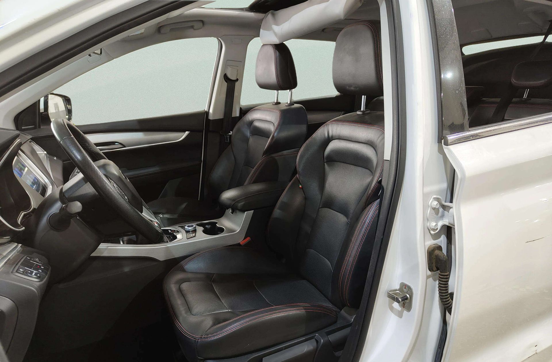 SWM G01 1.5T Luxury - foto 10