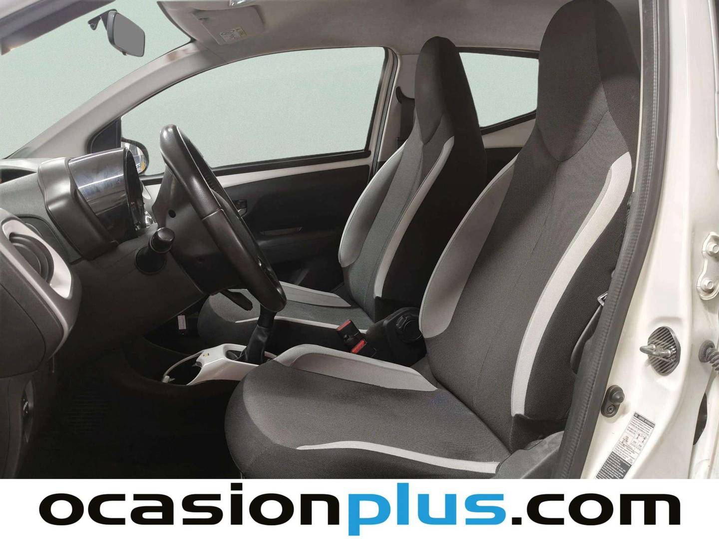 Foto asientos delanteros Toyota Aygo Toyota Aygo 1.0 70 x-play (69 CV)