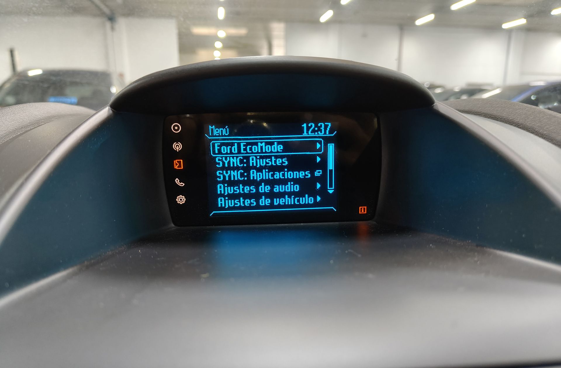 Ford Fiesta 1.0 EcoBoost Trend - foto 29