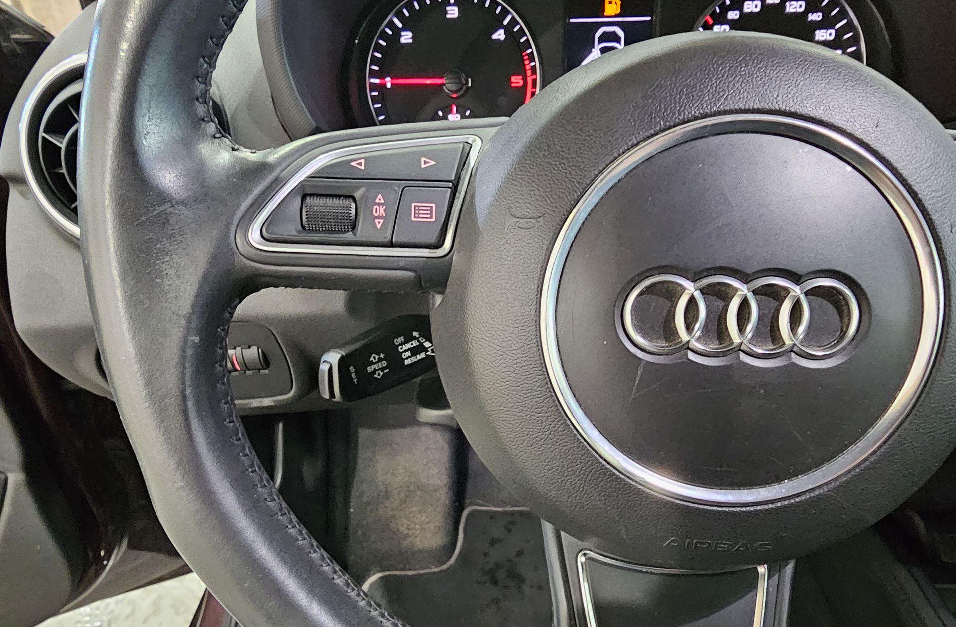Audi A1 Adrenalin2 1.6 TDI - foto 27