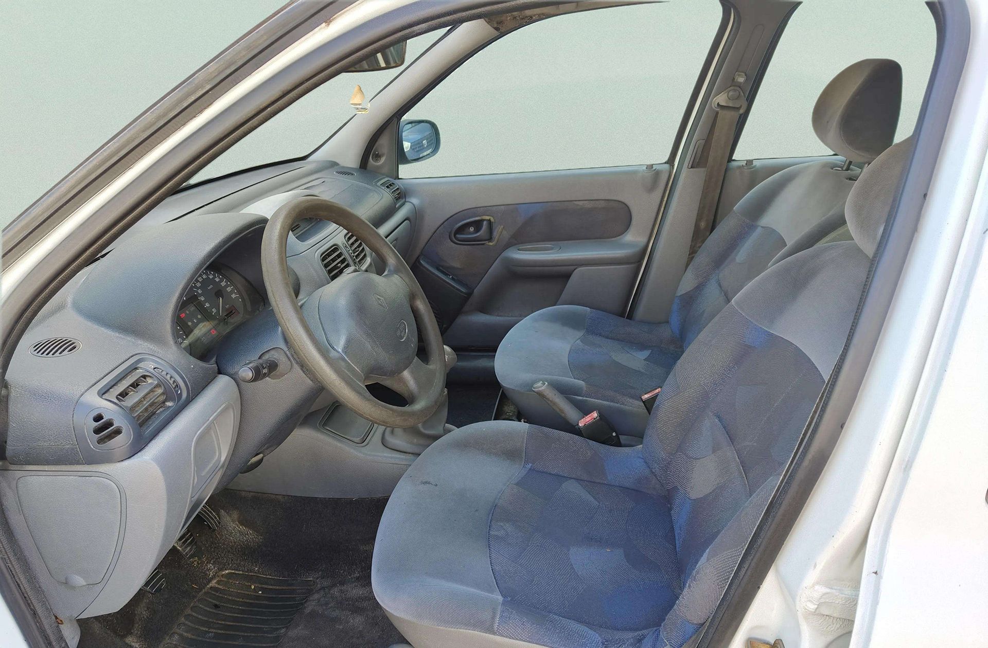 Renault Clio 1.9 D Alizé - foto 8