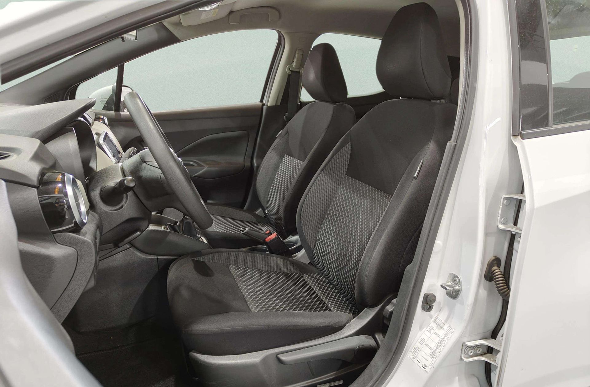 Nissan Micra IG-T Visia - foto 8